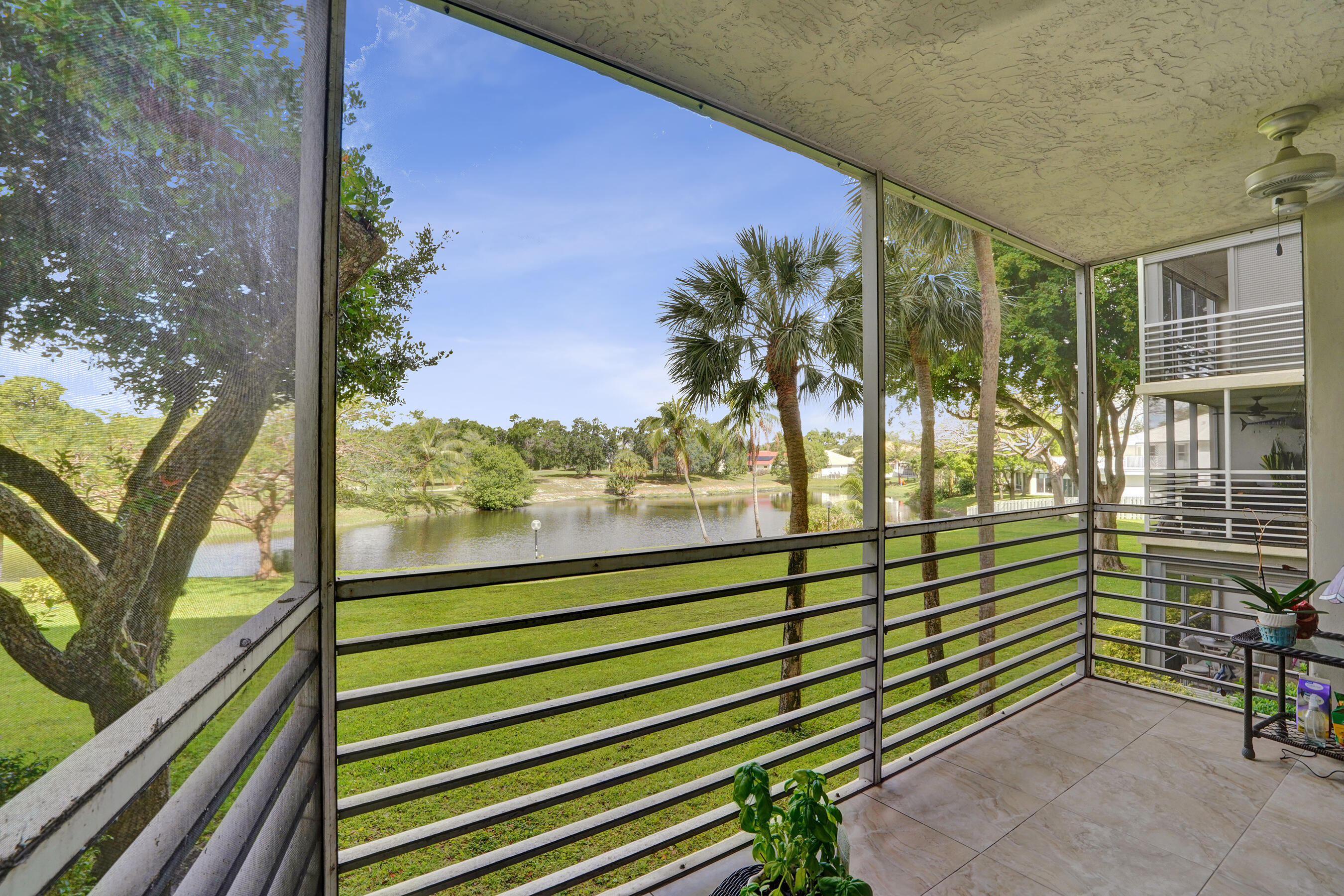 NO 117 PALM-AIRE COUNTRY CLUB - Residential