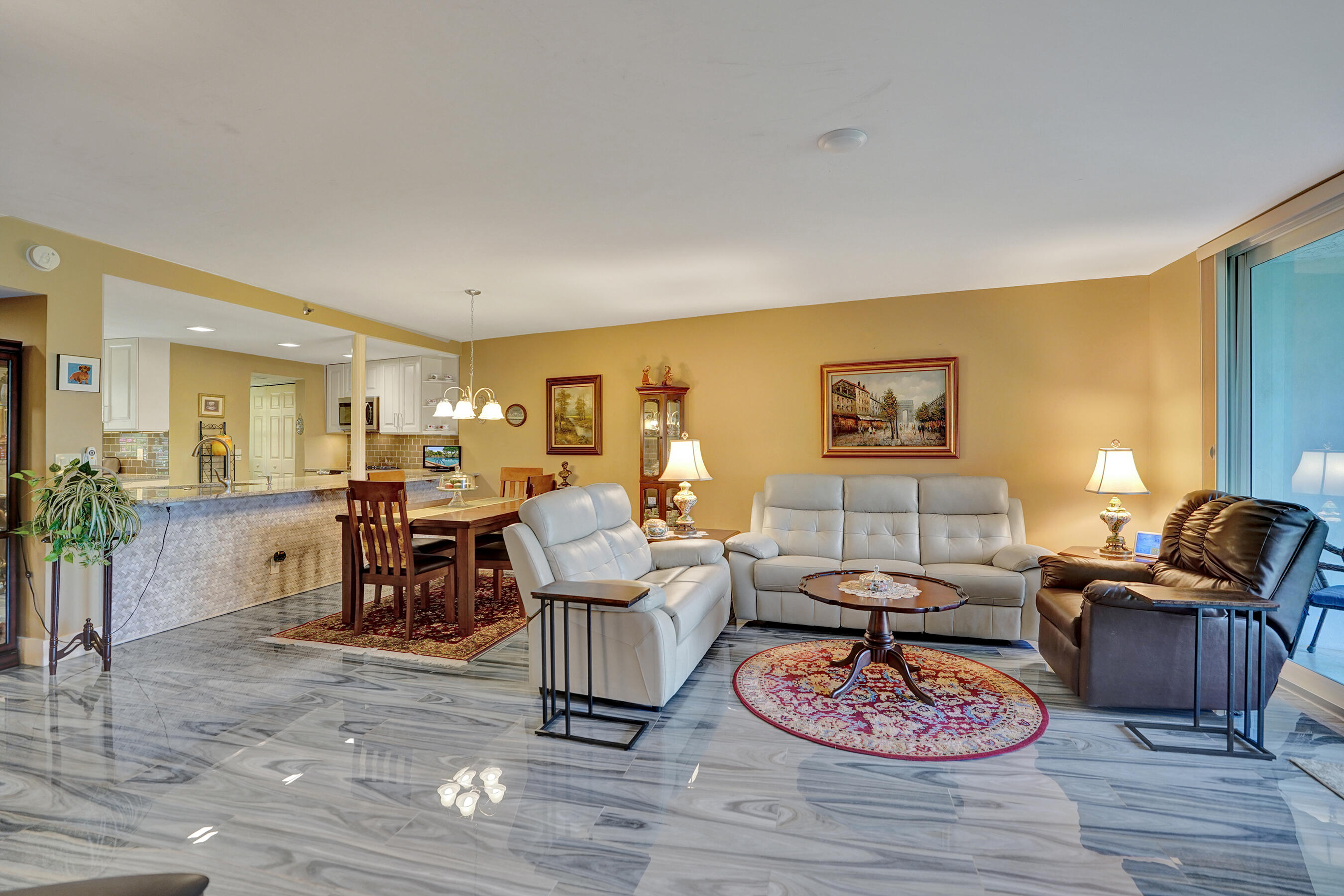 NO 117 PALM-AIRE COUNTRY CLUB - Residential