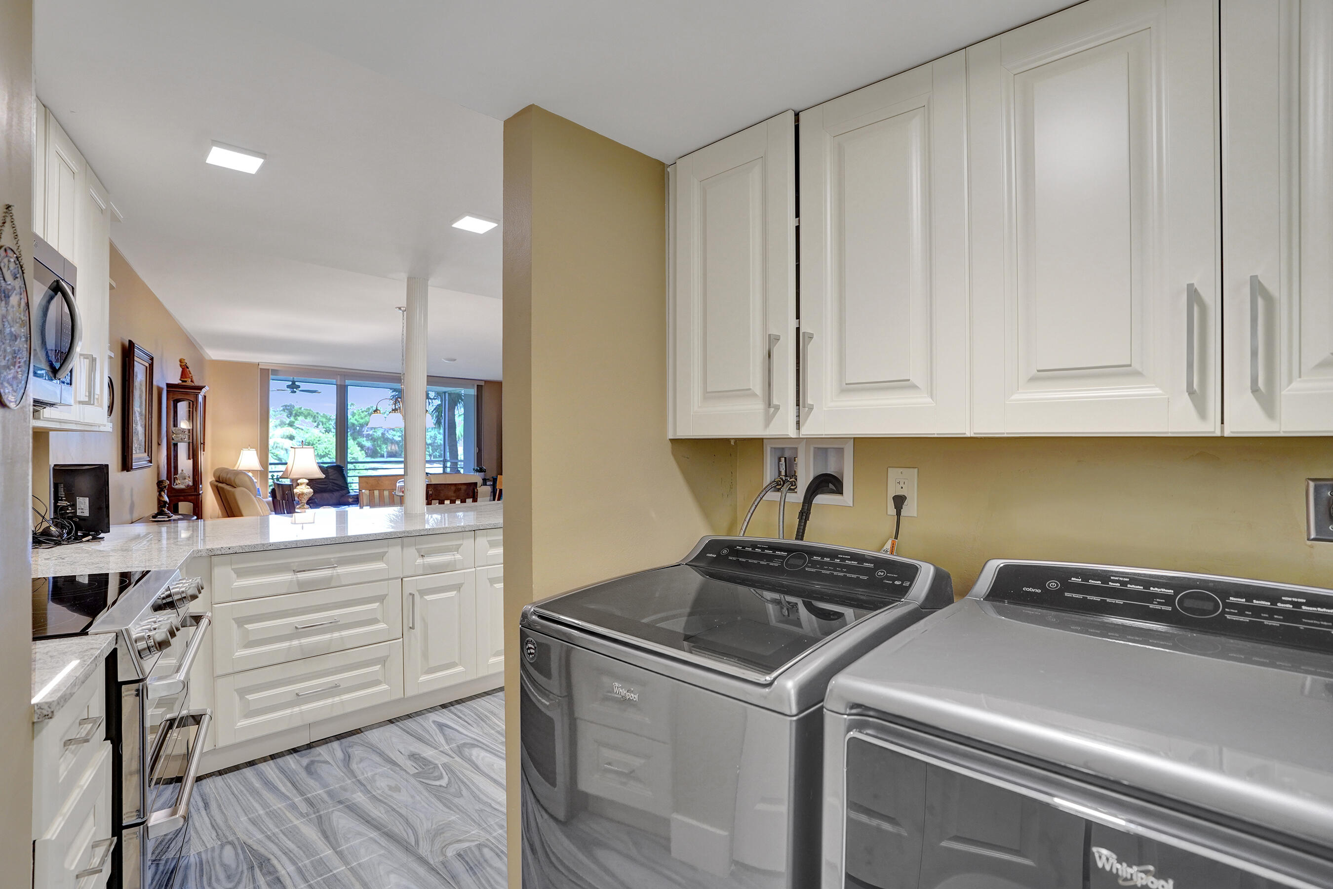 NO 117 PALM-AIRE COUNTRY CLUB - Residential