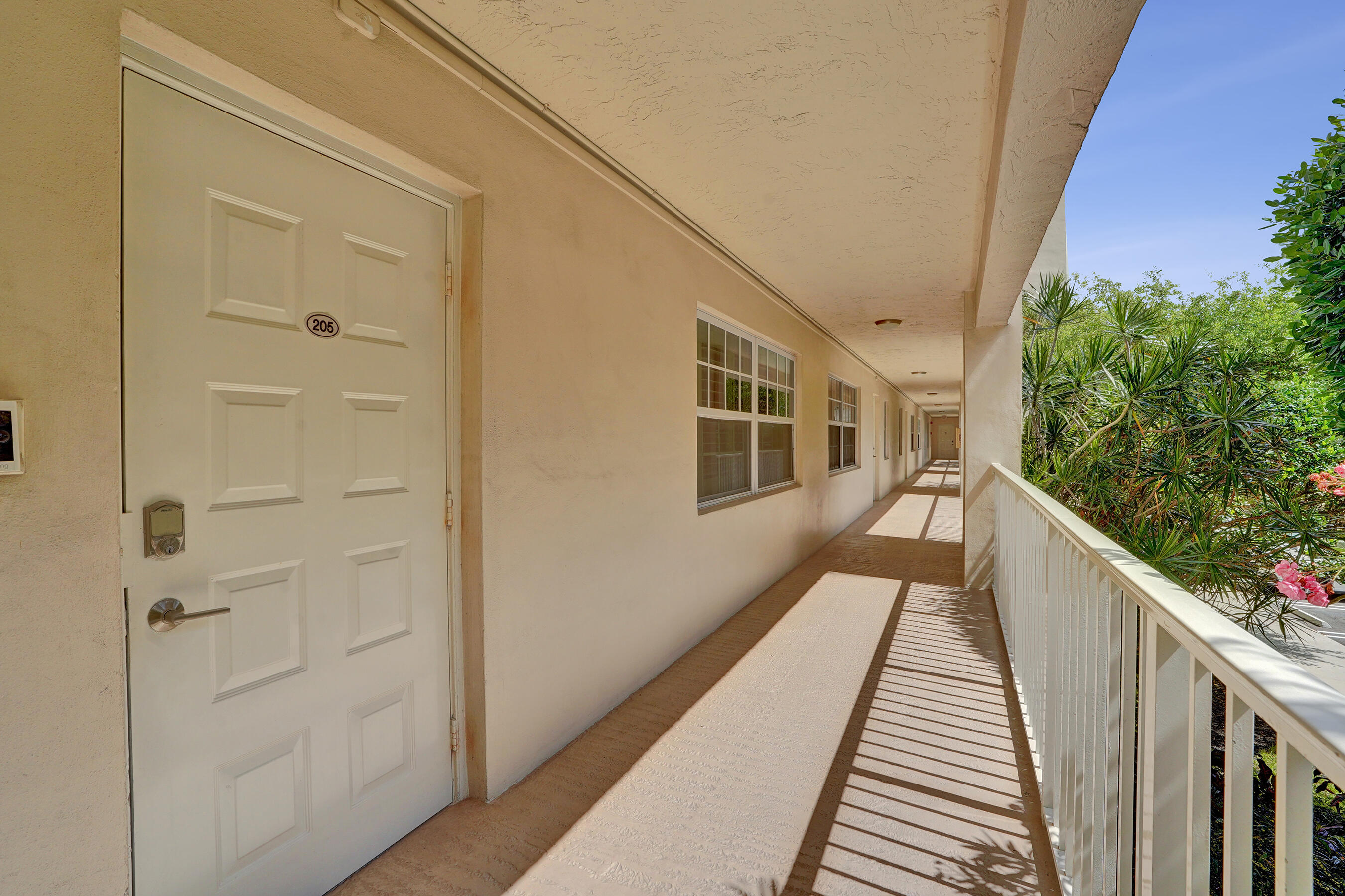 NO 117 PALM-AIRE COUNTRY CLUB - Residential