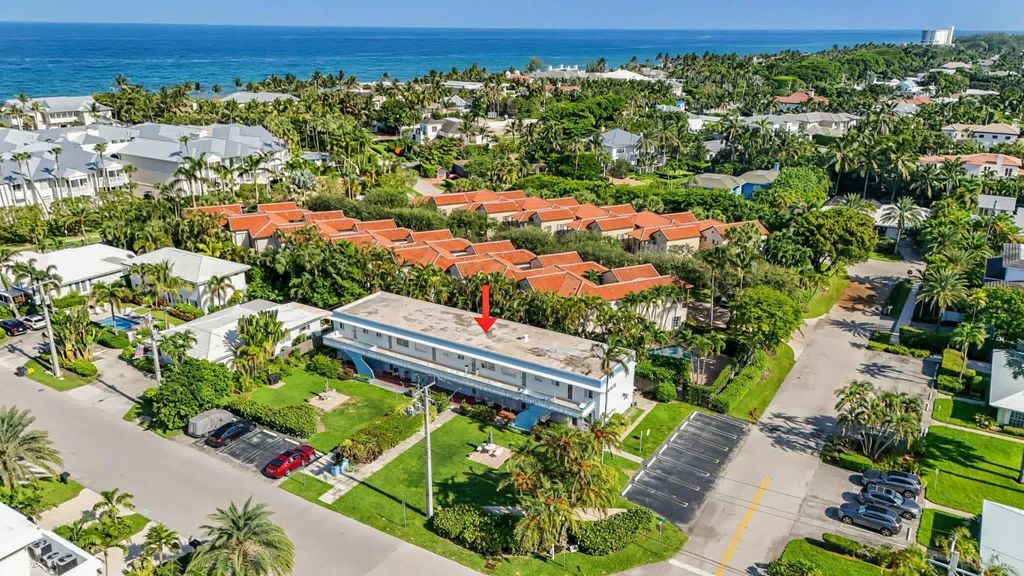 Photo of 1006 Casuarina Road #11, Delray Beach, FL 33483 (MLS # R11035625)