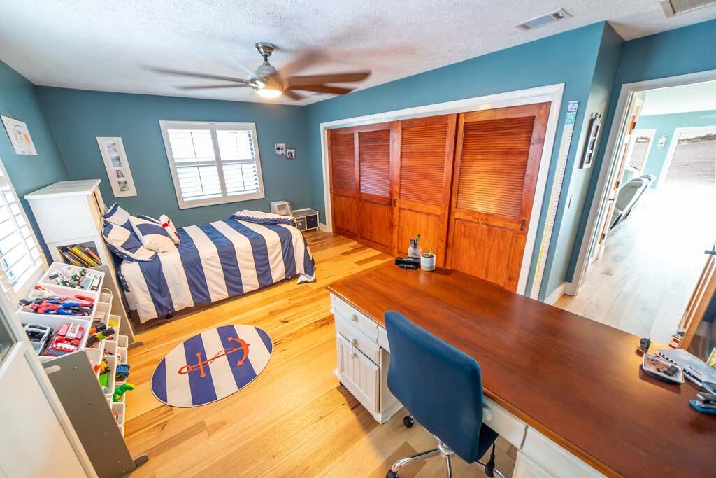 SEA GATE HARBOR - Residential