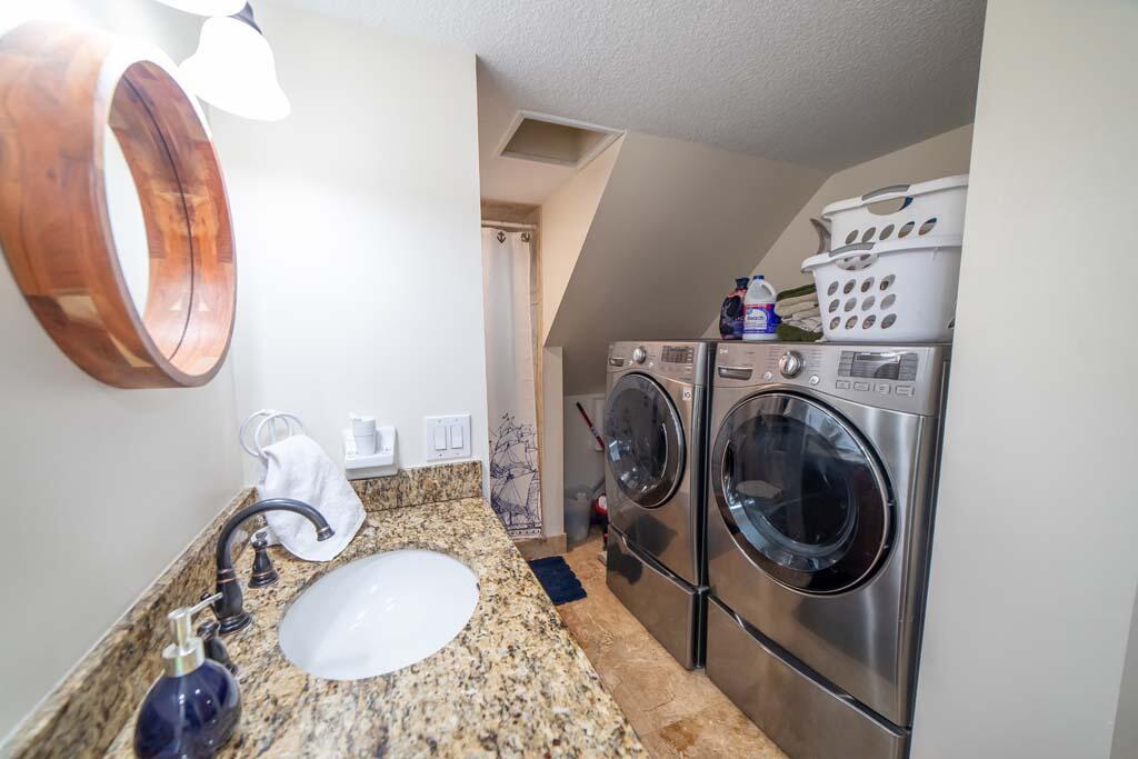 SEA GATE HARBOR - Residential