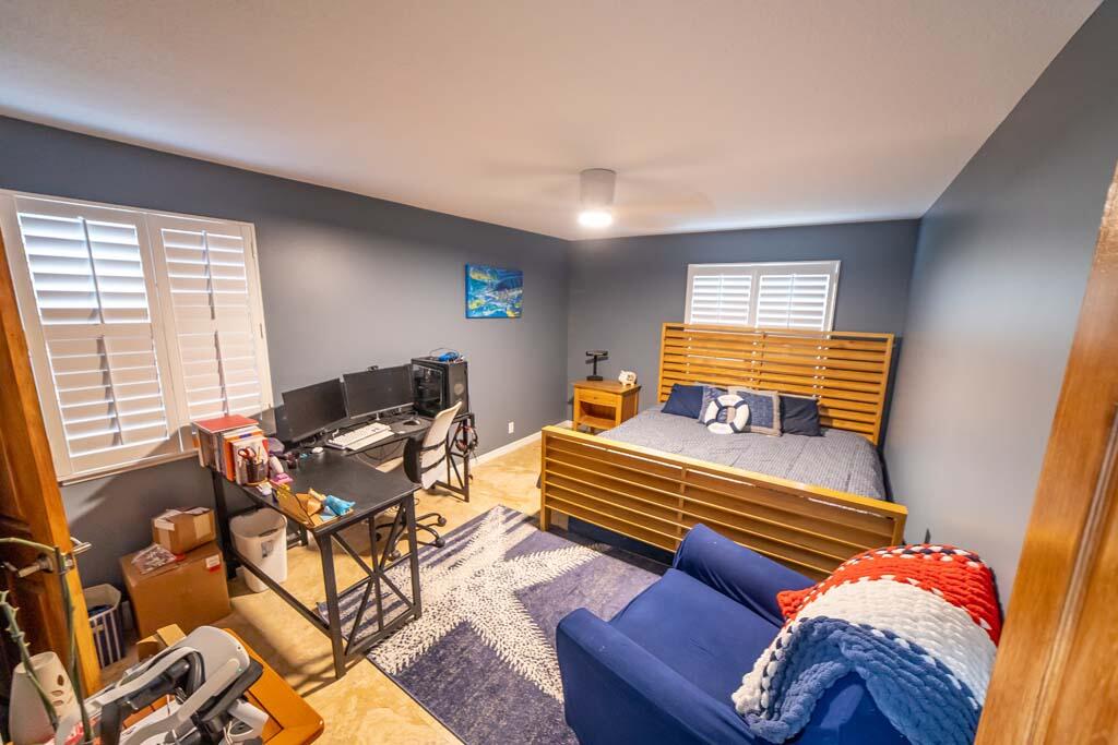 SEA GATE HARBOR - Residential