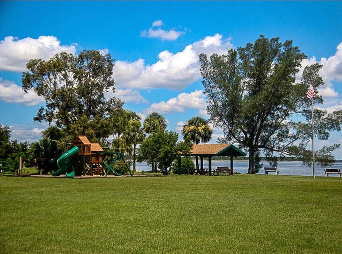 SEA GATE HARBOR - Residential