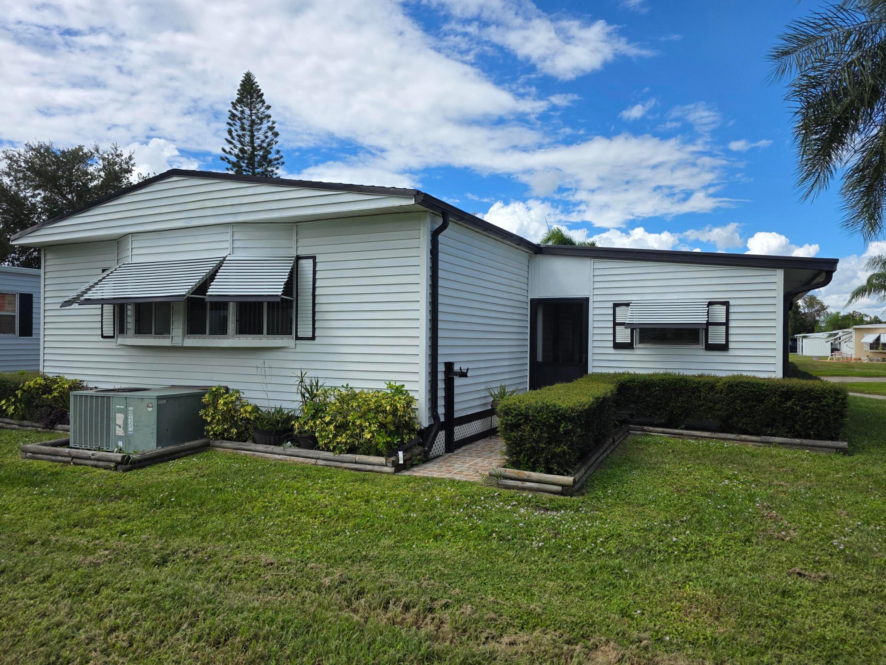 Spanish Lakes Golf Village - Residential