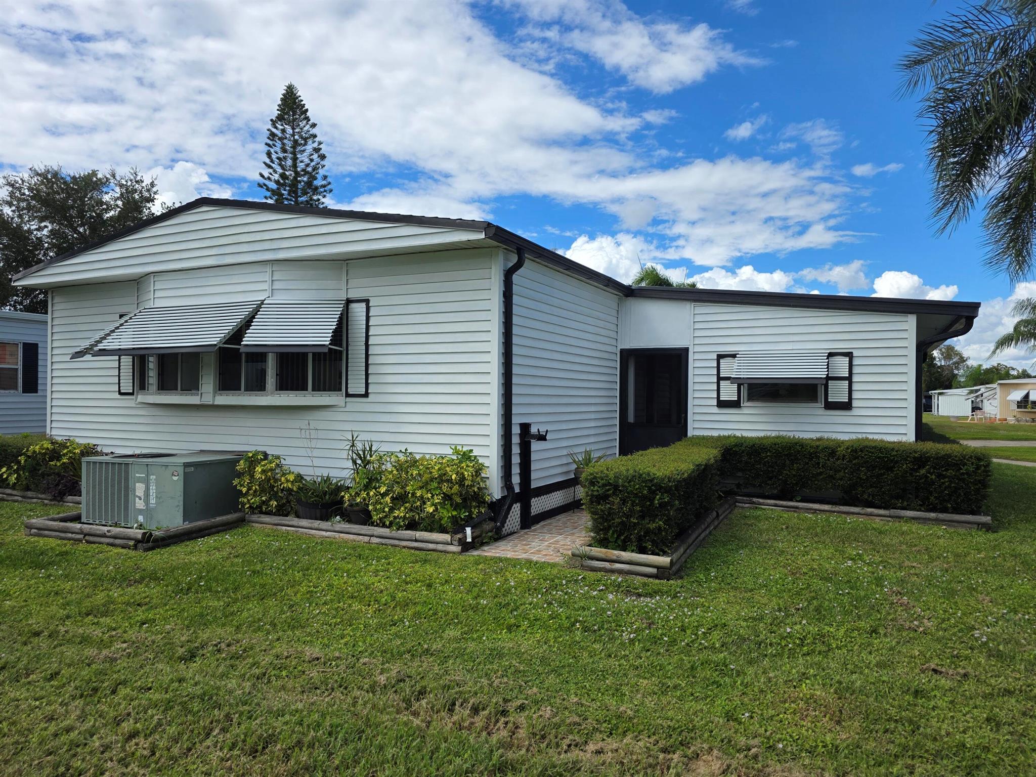 Spanish Lakes Golf Villag - Residential