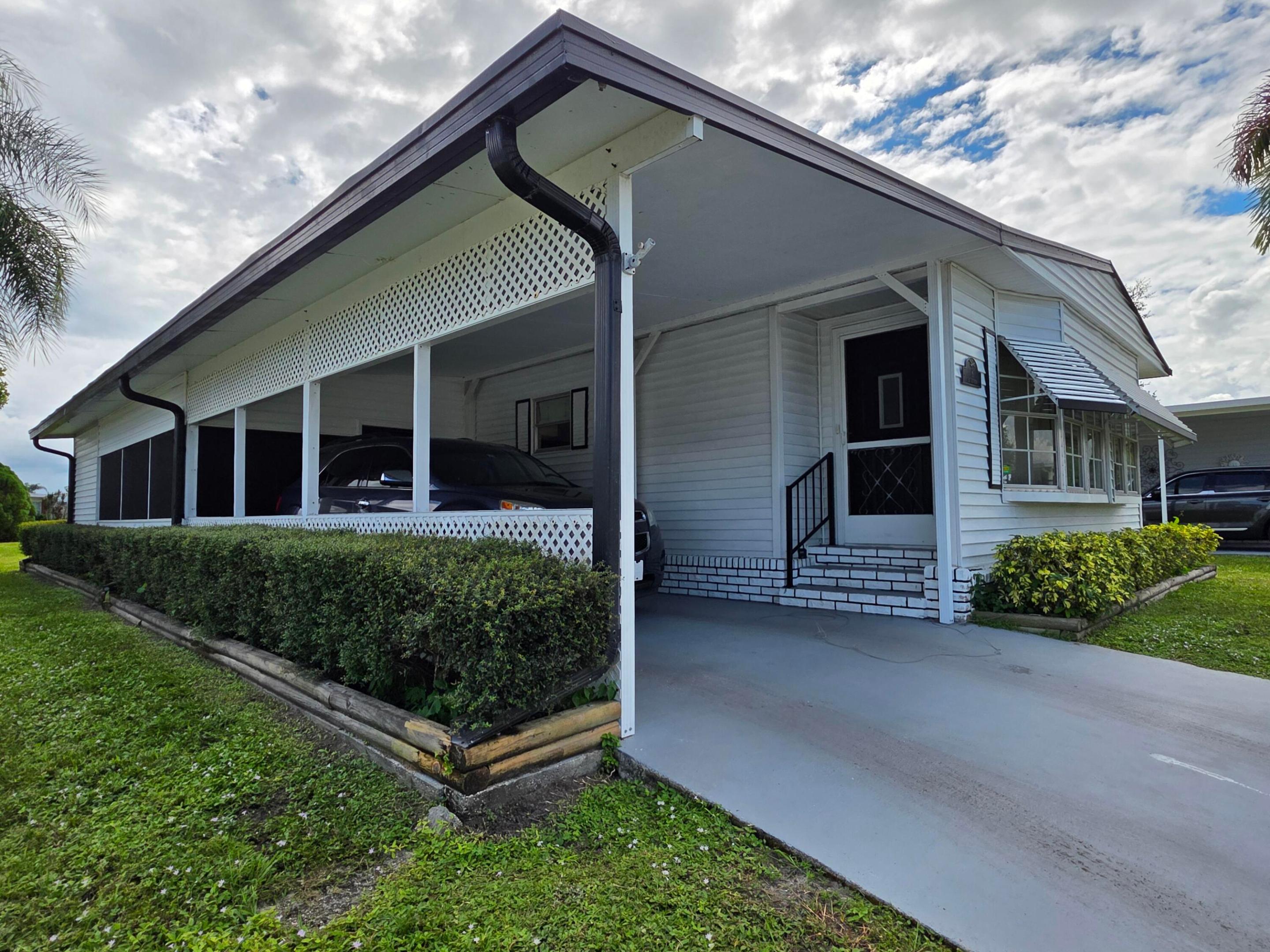 Spanish Lakes Golf Village - Residential