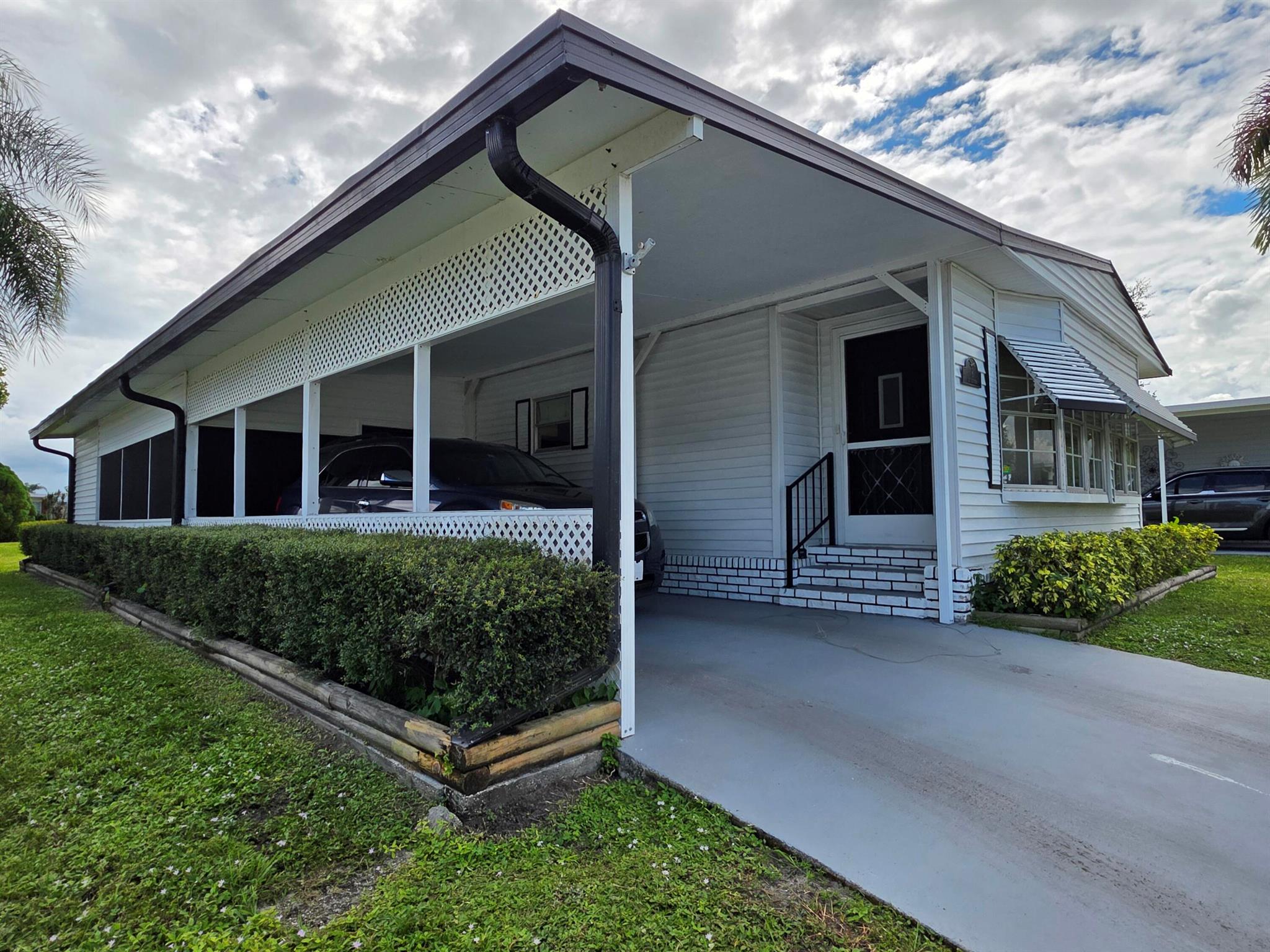Spanish Lakes Golf Villag - Residential