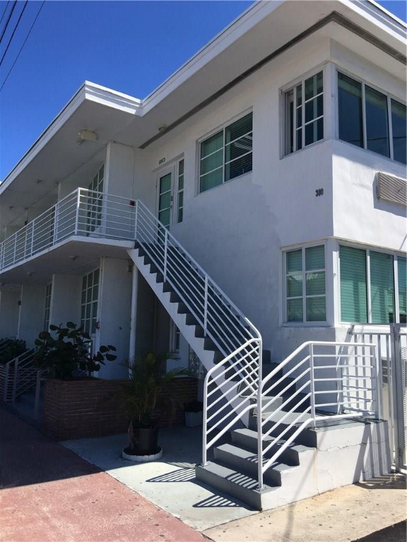 THE LOFTS AT HARDING COND - Residential