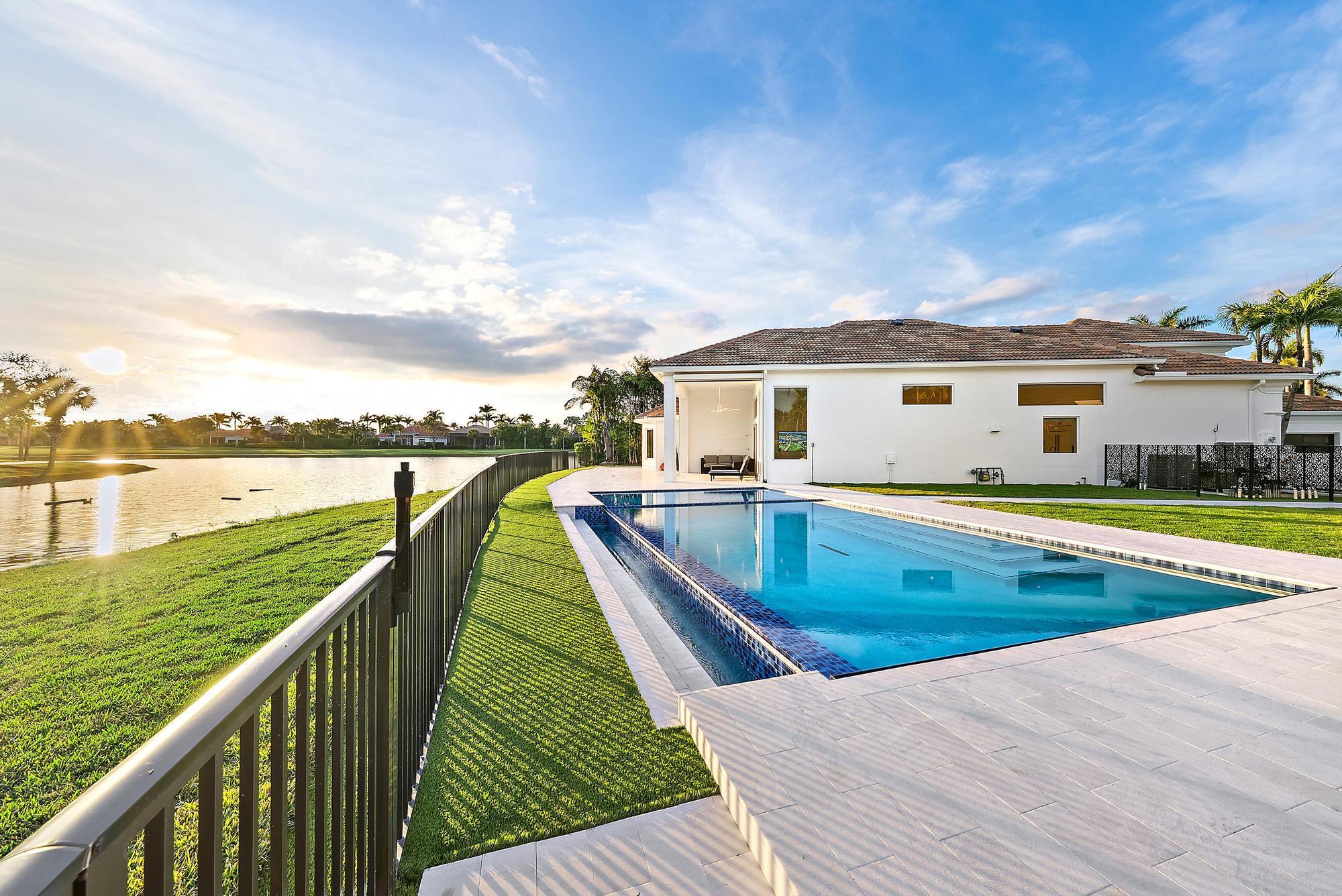 IBIS GOLF AND COUNTRY CLU - Residential