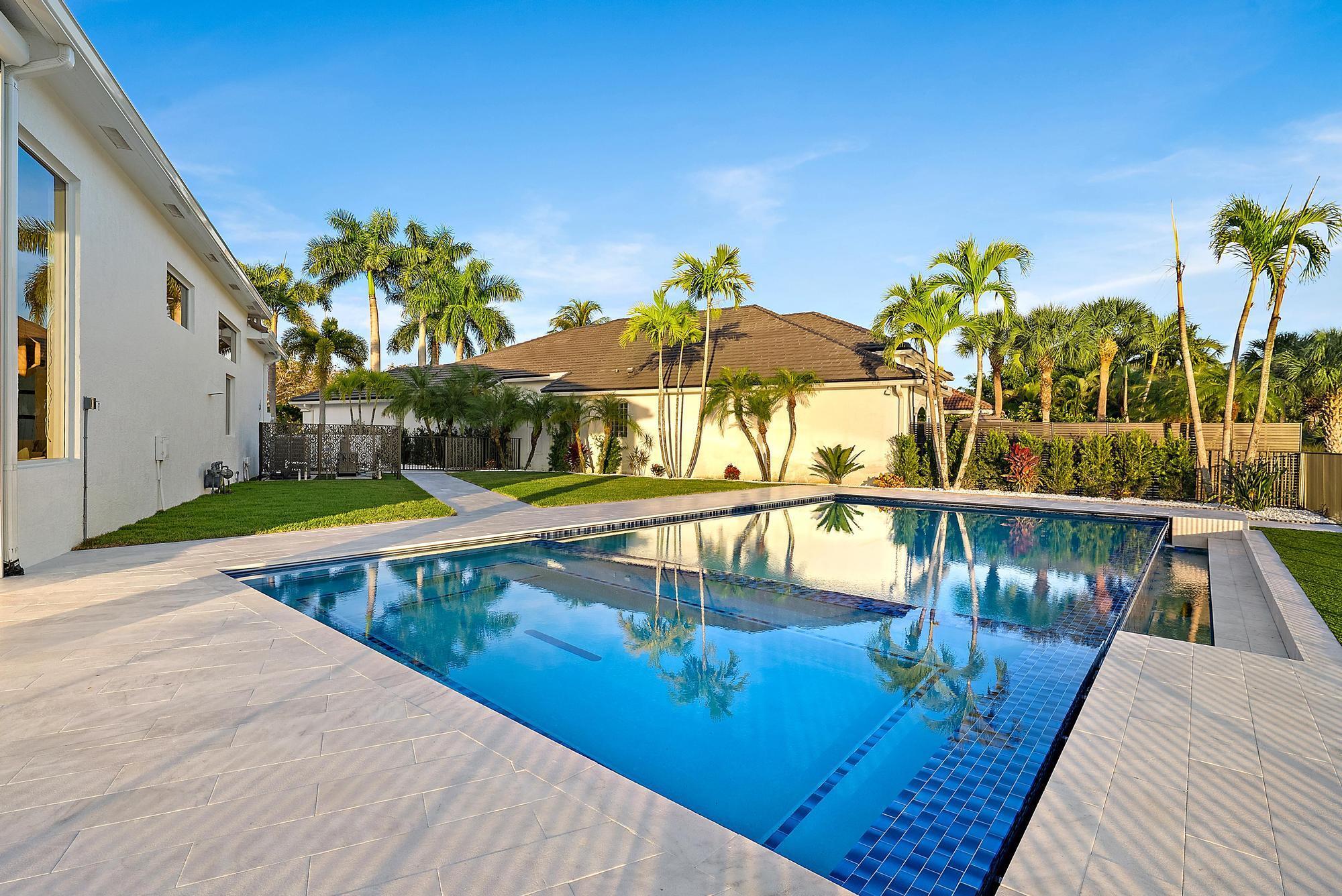 IBIS GOLF AND COUNTRY CLU - Residential