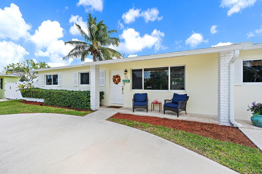 Photo of 544 FLOTILLA Road, North Palm Beach, FL 33408 (MLS # B26094500)