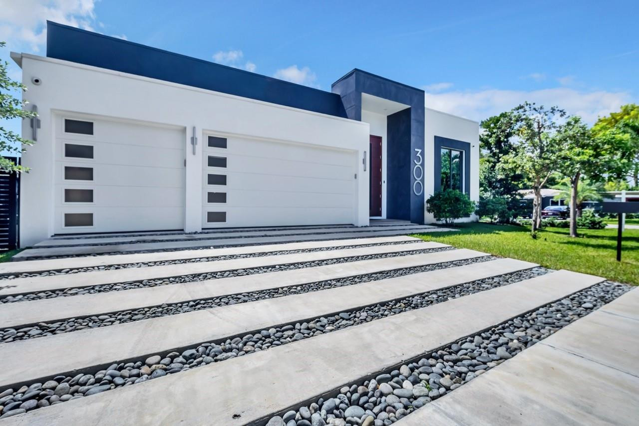 300 NE 21st Court