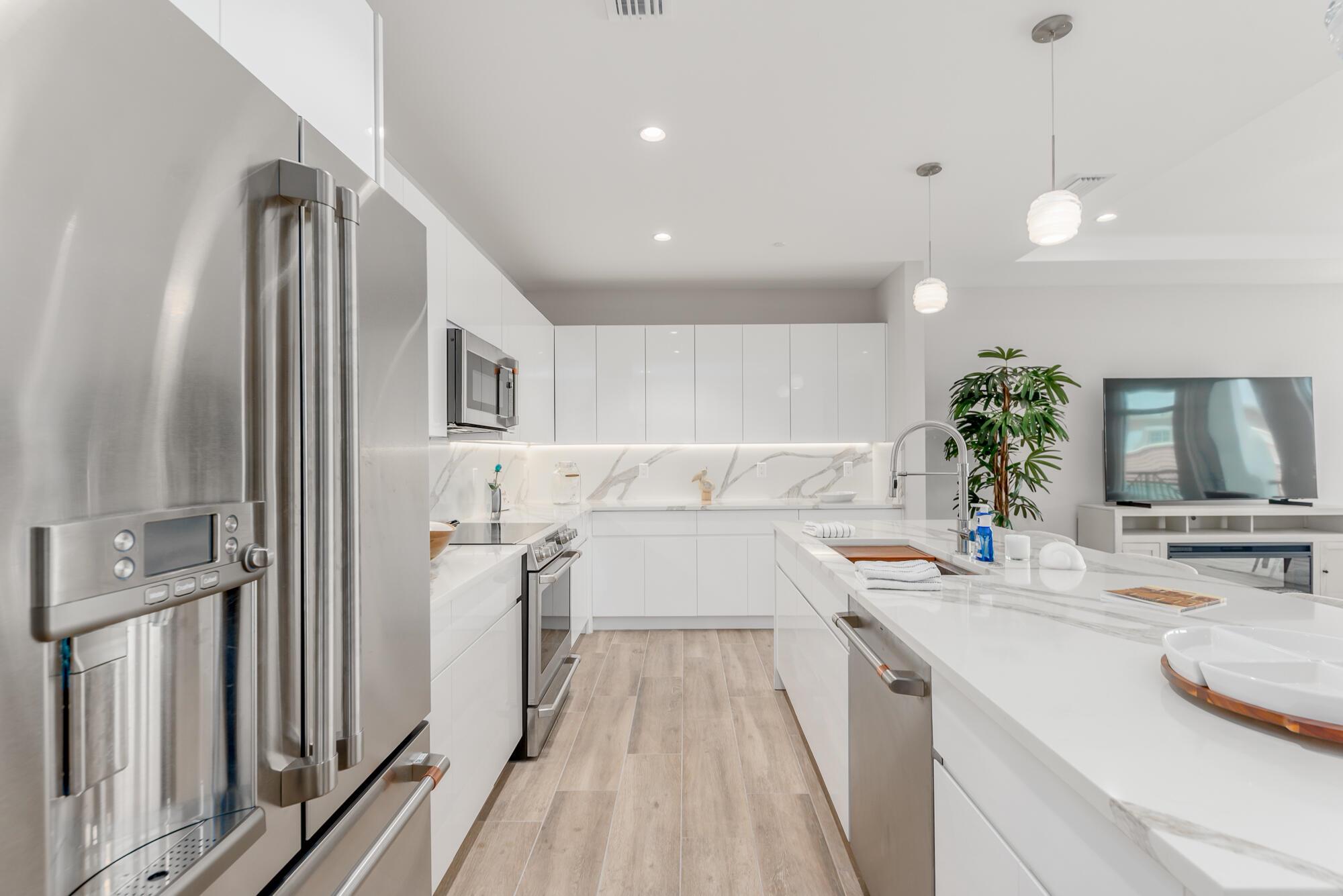 SAILFISH COVE CONDOMINIUM - Residential Lease