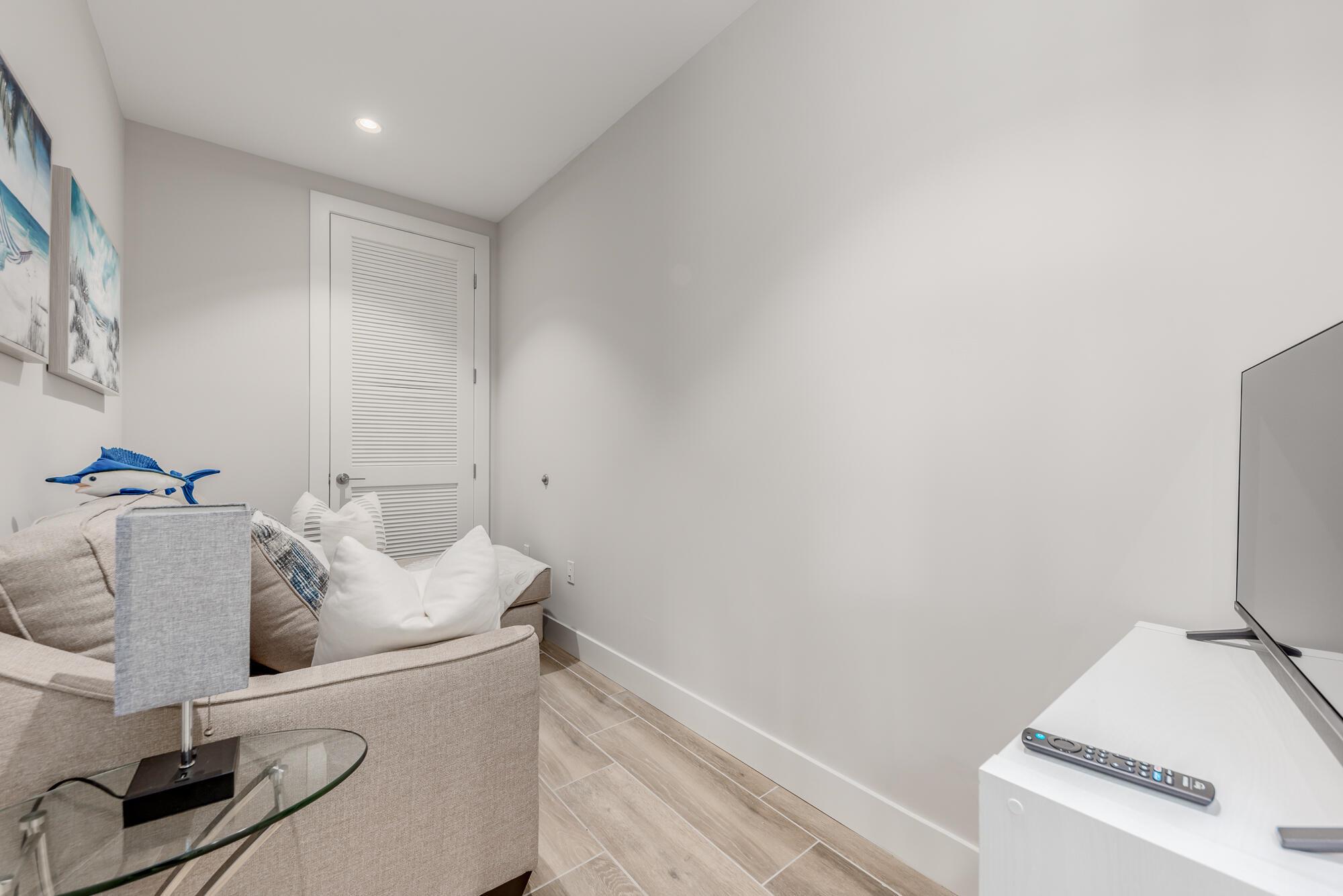SAILFISH COVE CONDOMINIUM - Residential Lease