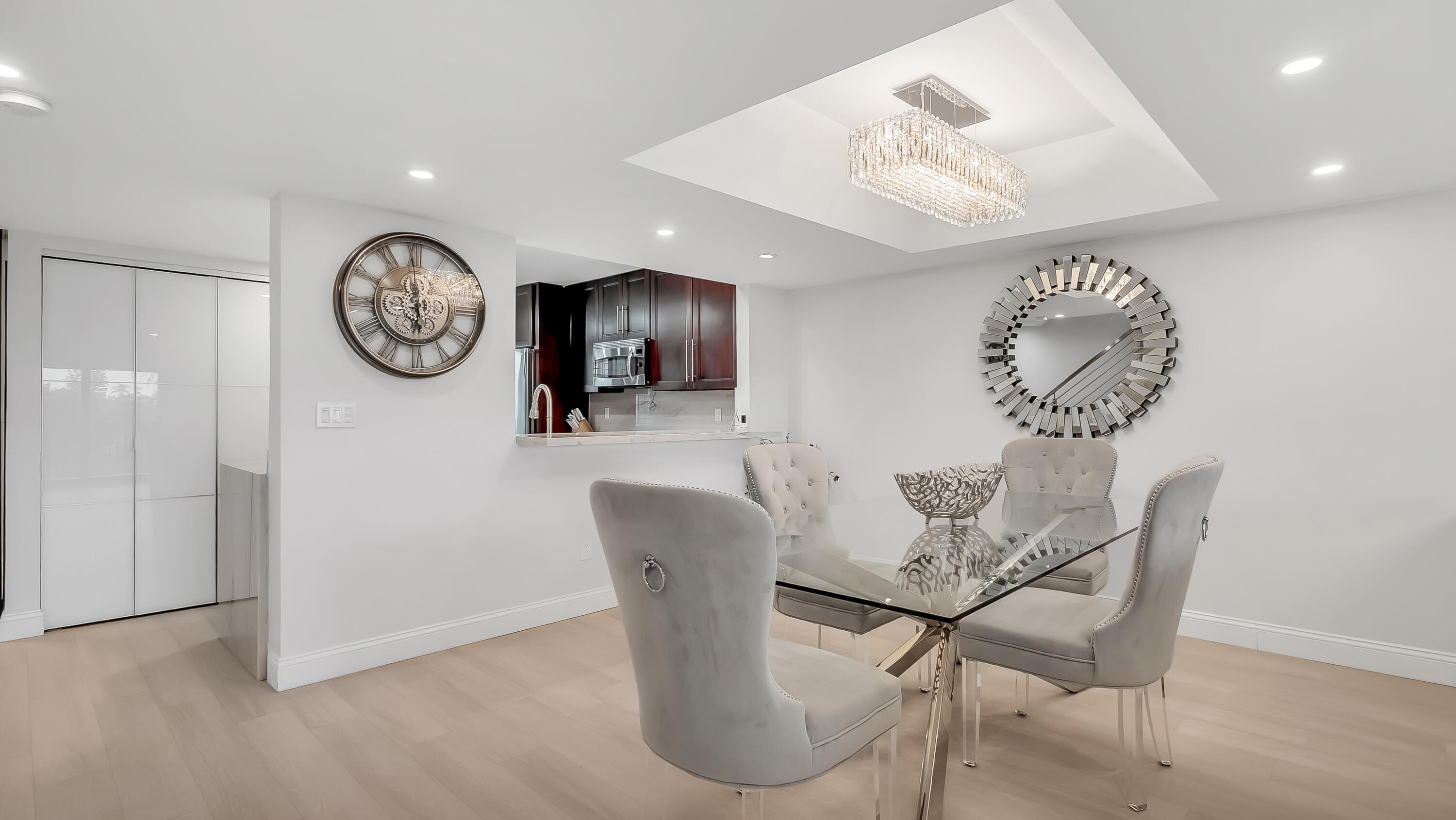 240 Captains Walk 5150