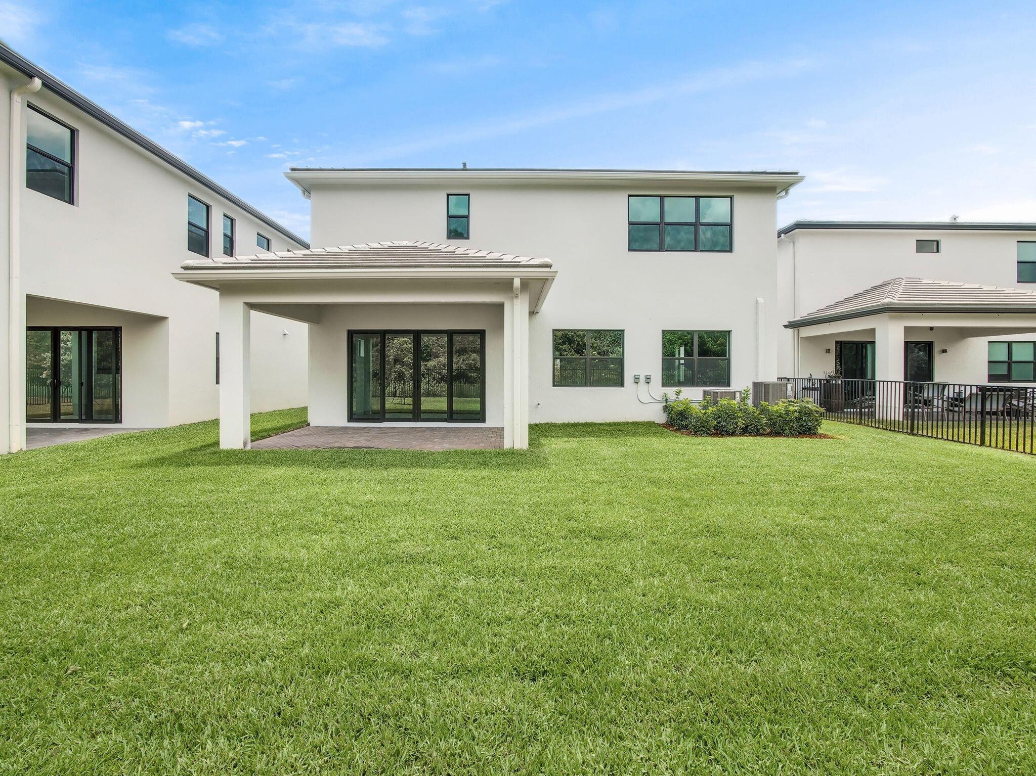 2722 NW 87th Terrace