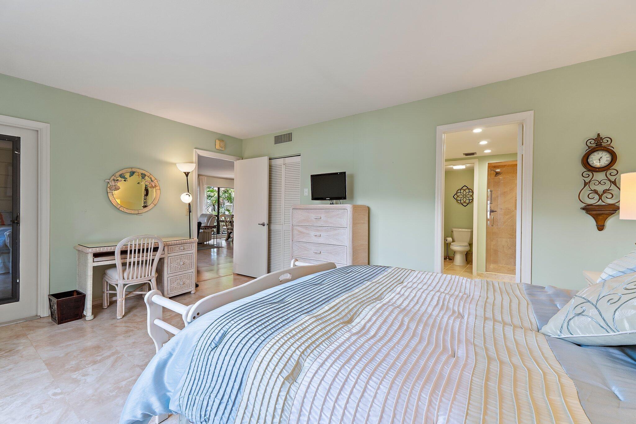 GOLF VILLAS CONDO - Residential