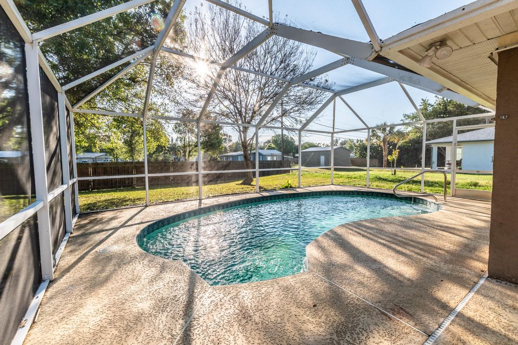 Photo of 5506 Deleon Avenue, Fort Pierce, FL 34951 (MLS # R10780140)