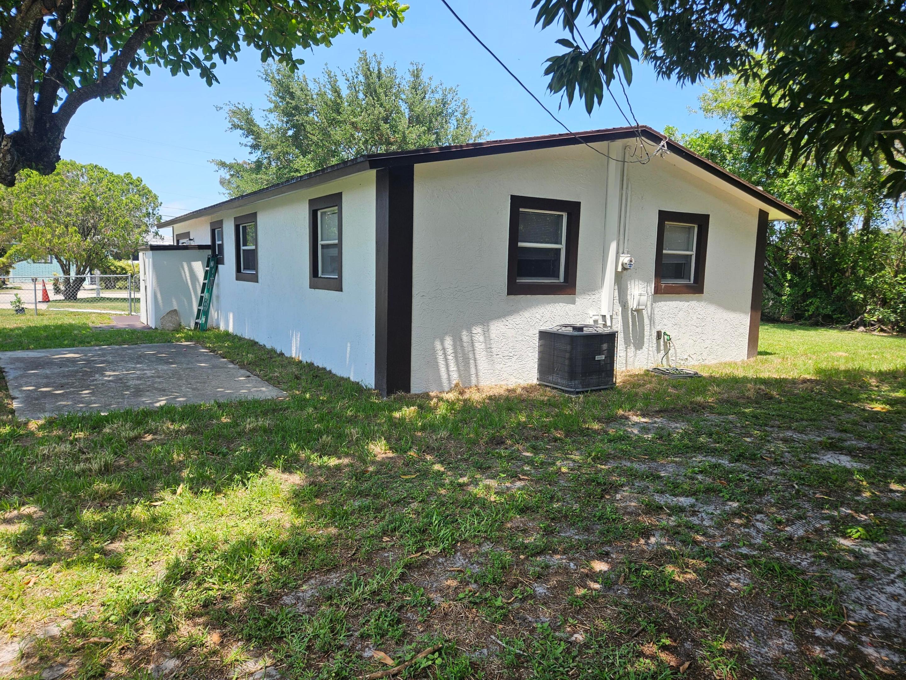 RIVIERA HEIGHTS - Residential
