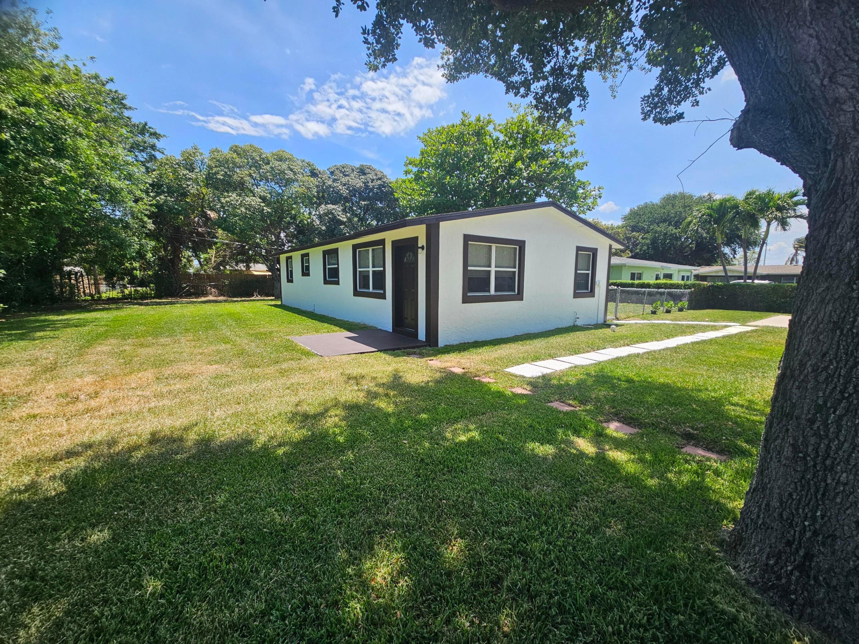 RIVIERA HEIGHTS - Residential