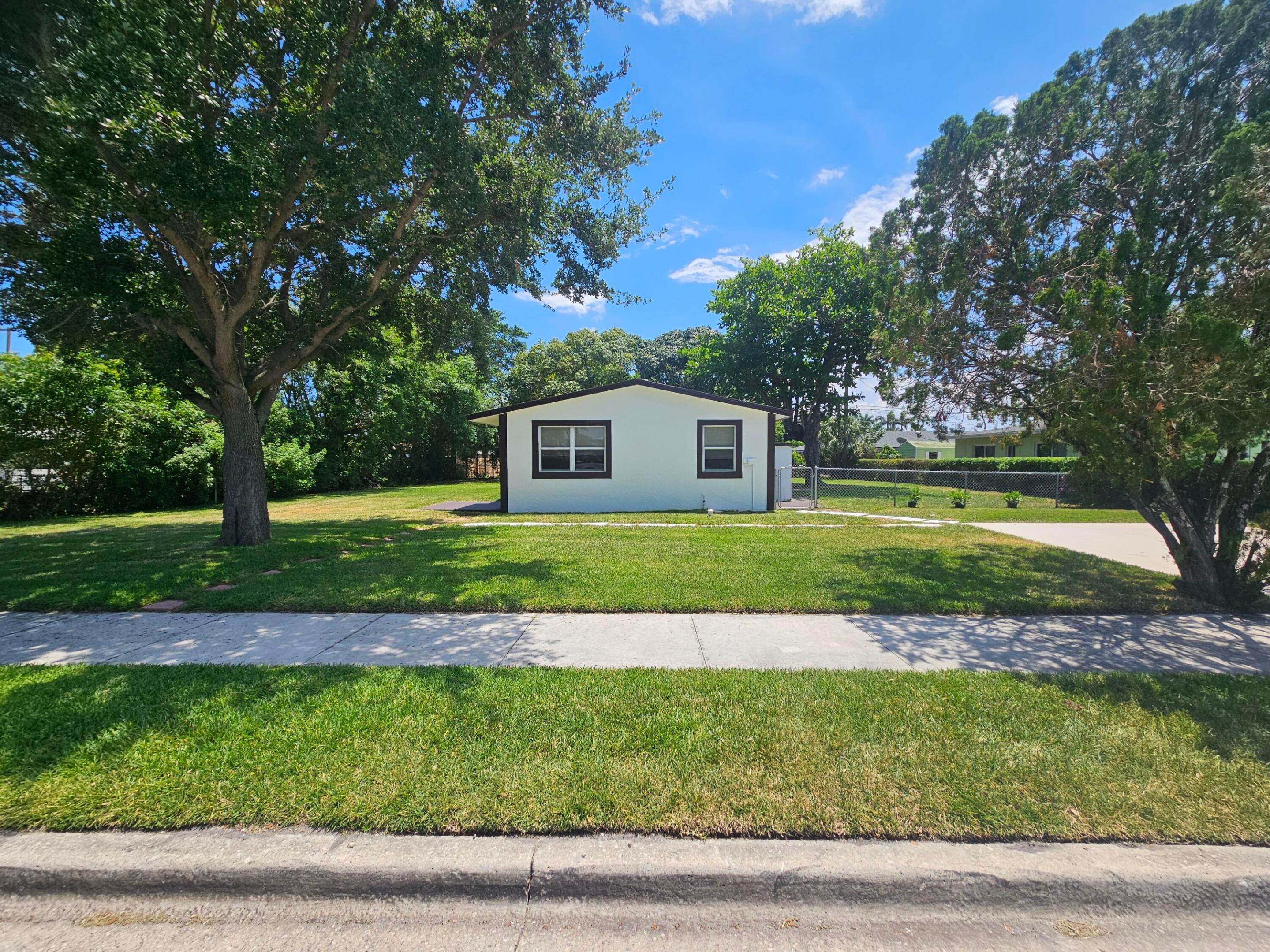 RIVIERA HEIGHTS - Residential