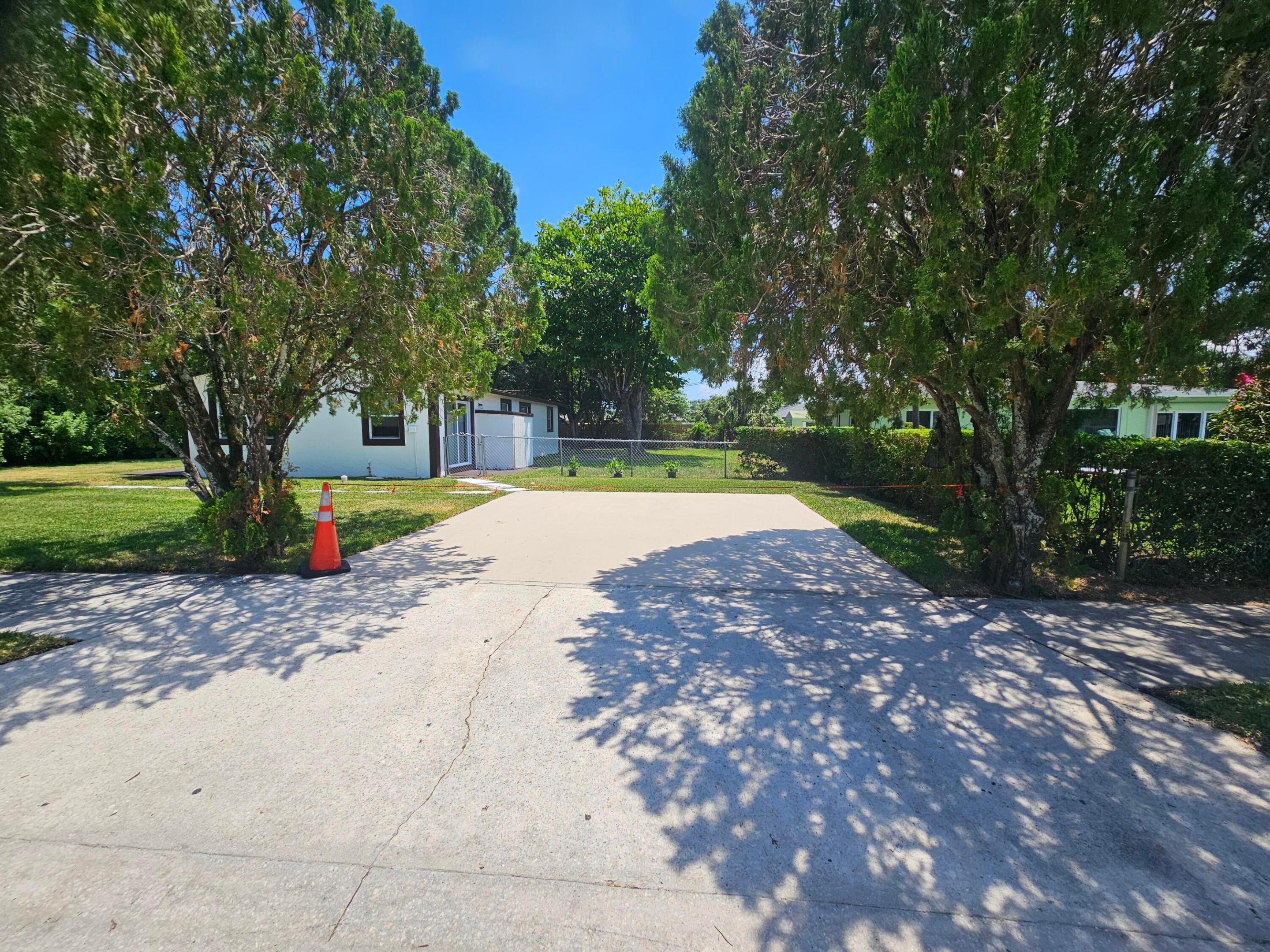 RIVIERA HEIGHTS - Residential