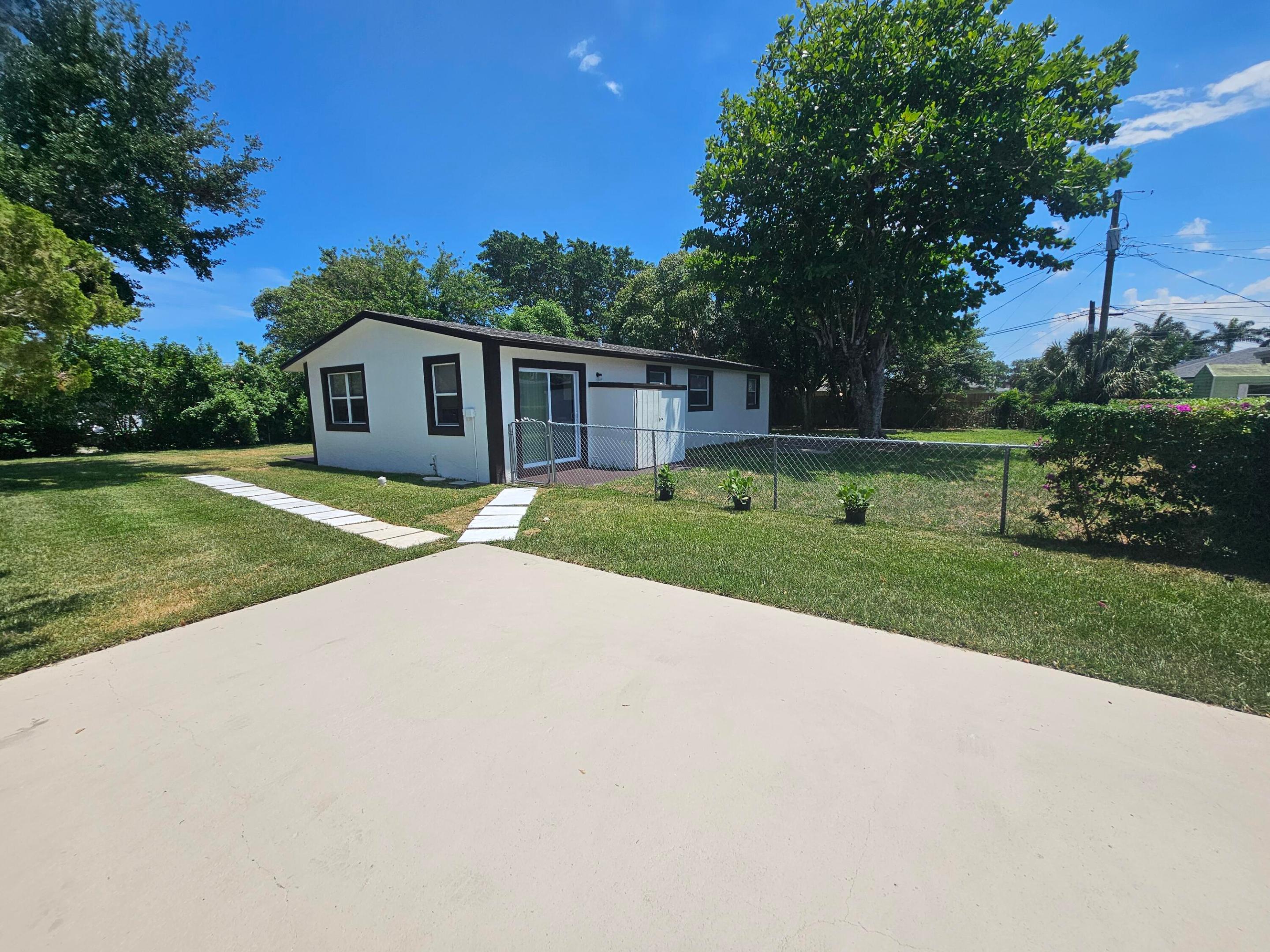 RIVIERA HEIGHTS - Residential