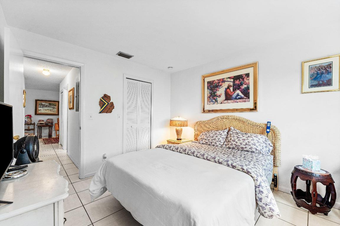 COLONIAL RIDGE CORP - Residential