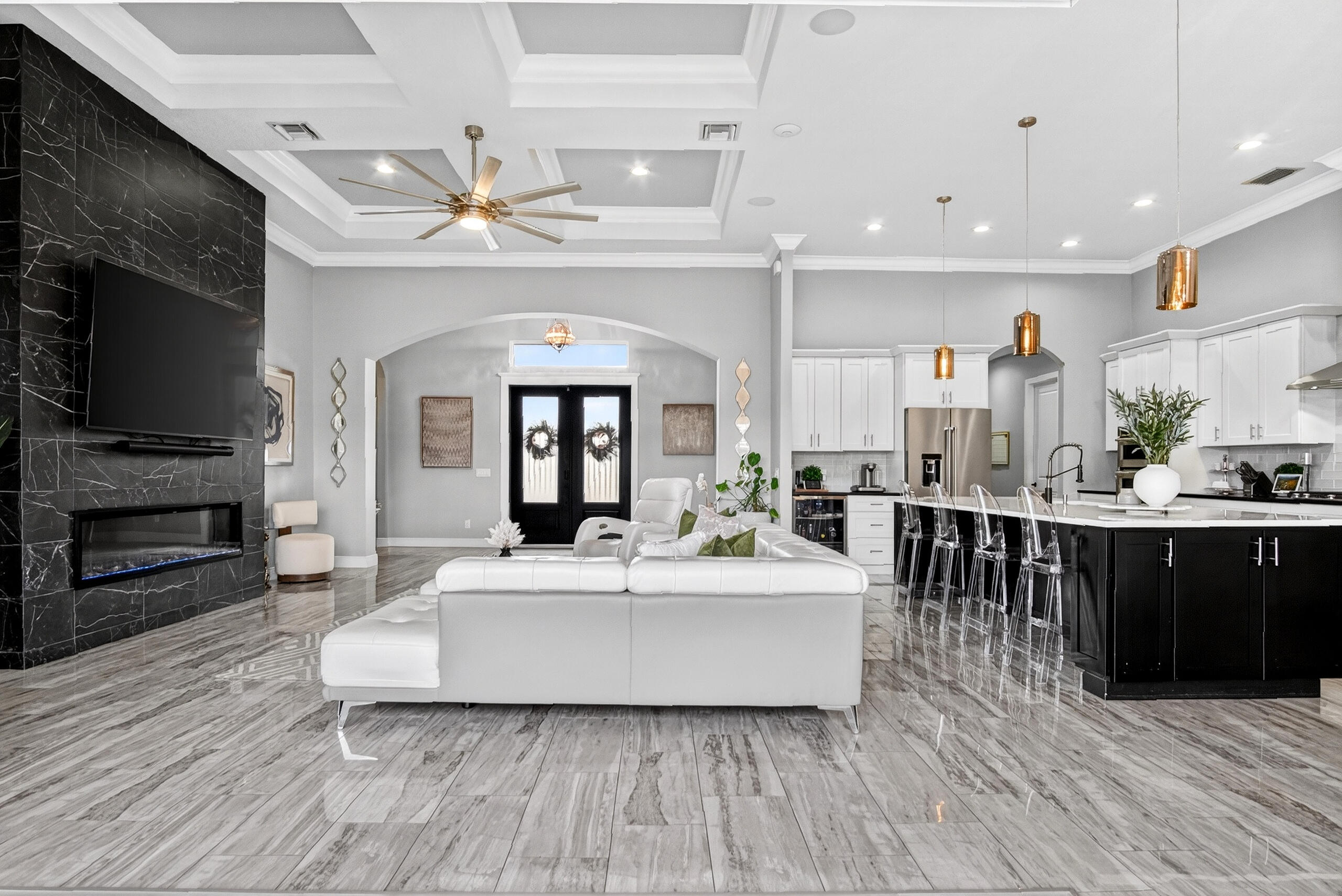 Country Club Estates - Residential