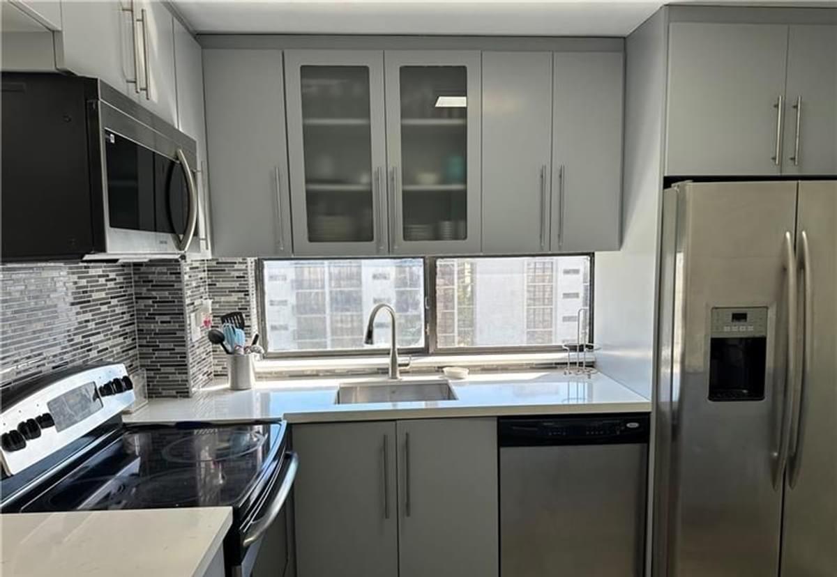 This is a pretty 2 bedroom 2 bathroom condo in a gated community with a pool, tennis & basketball courts, sauna, jacuzzi, party and meeting rooms, basic internet, cable, water, trash, 24hr security, and 1 parking space (there is guest parking). There are washer/dryer facilities on site. A Key Partners Management Lease is required. A separate application is required by the HOA.
Credit & Background/Pet check fee is is NON REFUNDABLE. CONFIRM AVIALBILITY FIRST