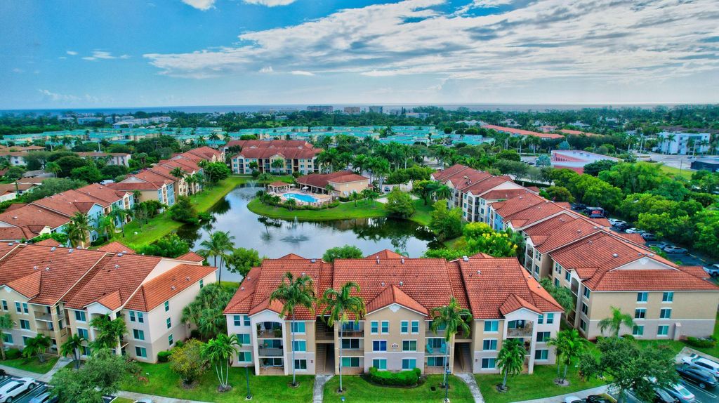 Photo of 721 Villa Circle, Boynton Beach, FL 33435 (MLS # R10791577)