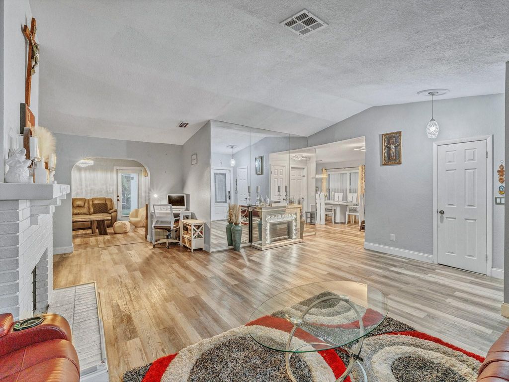 Photo of 2501 NW 98th Way, Coral Springs, FL 33065 (MLS # F10549310)