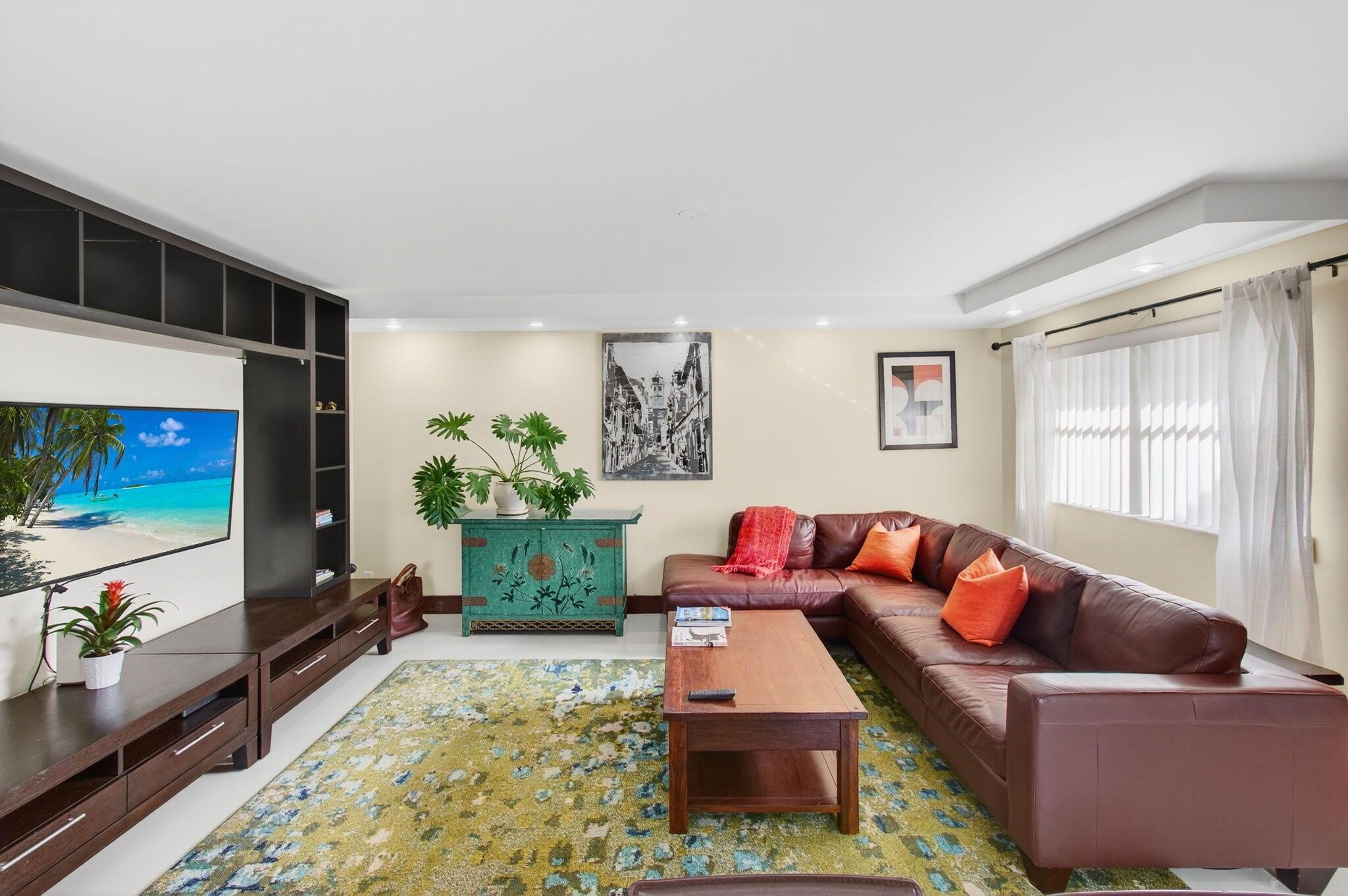 KINGS POINT - Residential