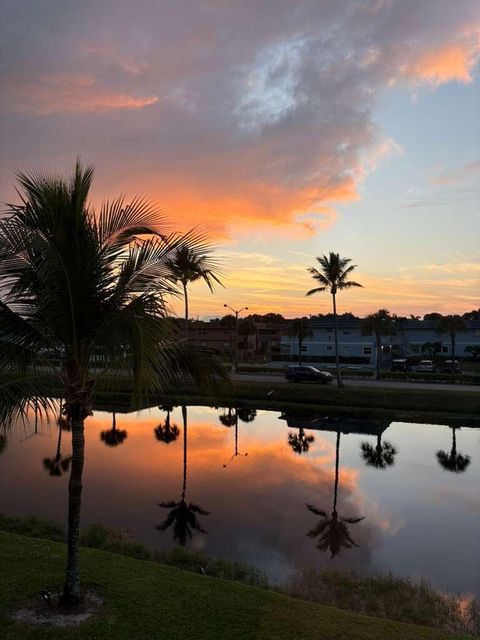 185 Brittany D Delray Beach FL 33446