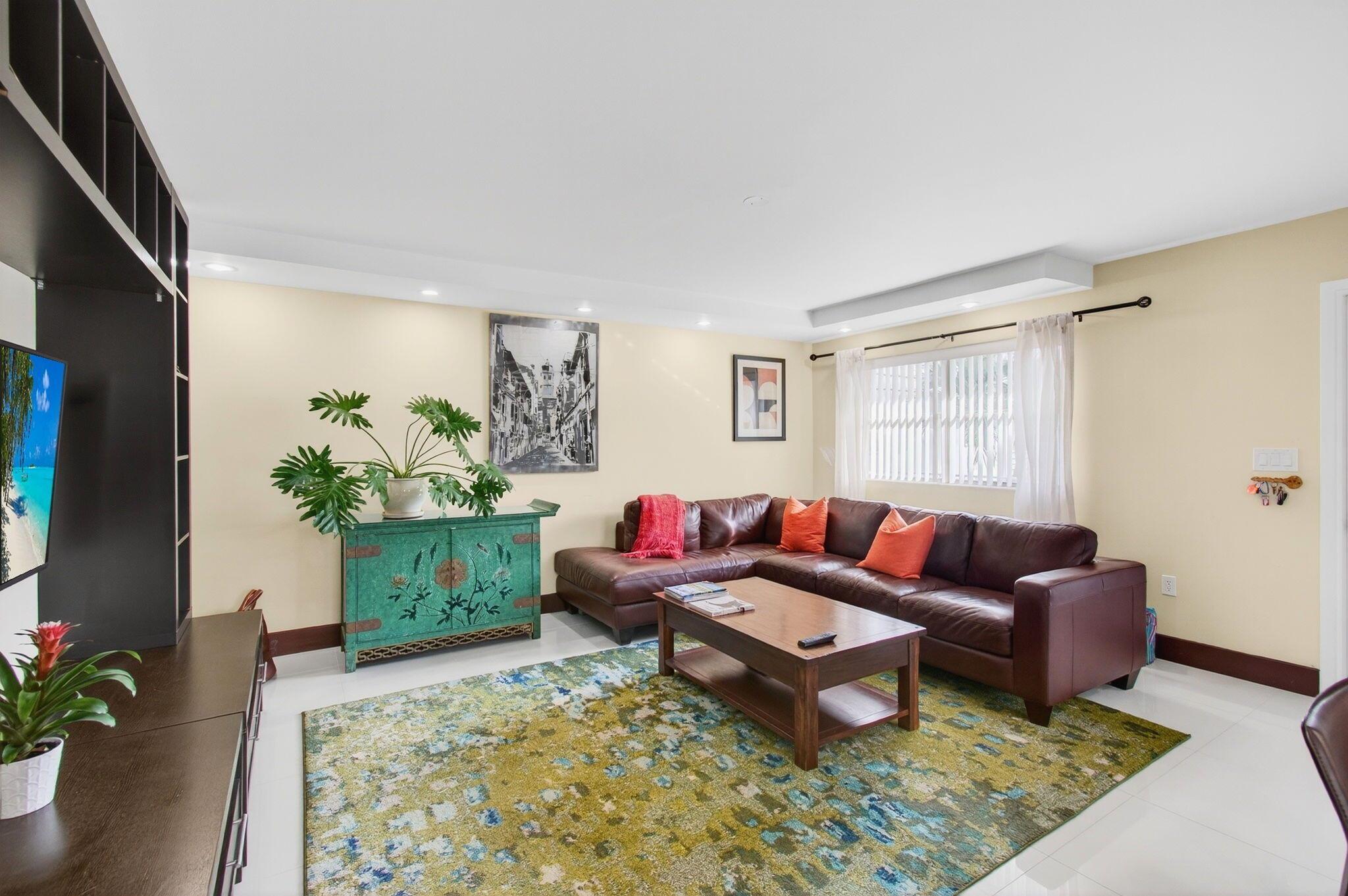 KINGS POINT - Residential