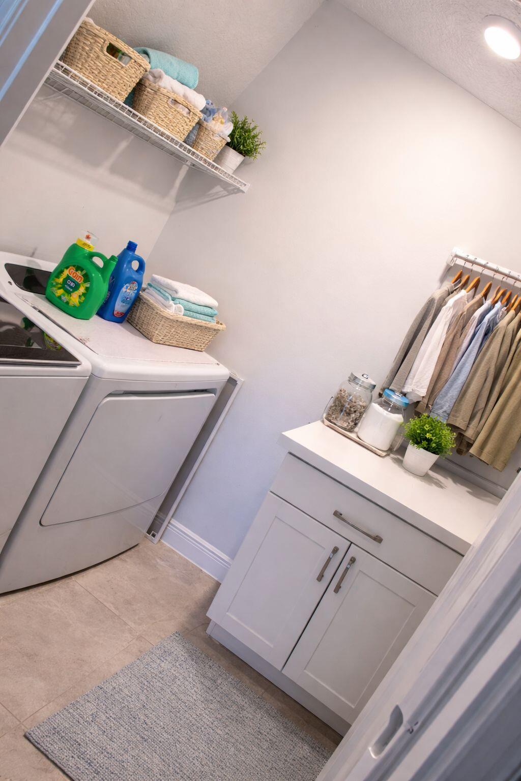 CRYSTAL LAKE 1ST SEC - Residential