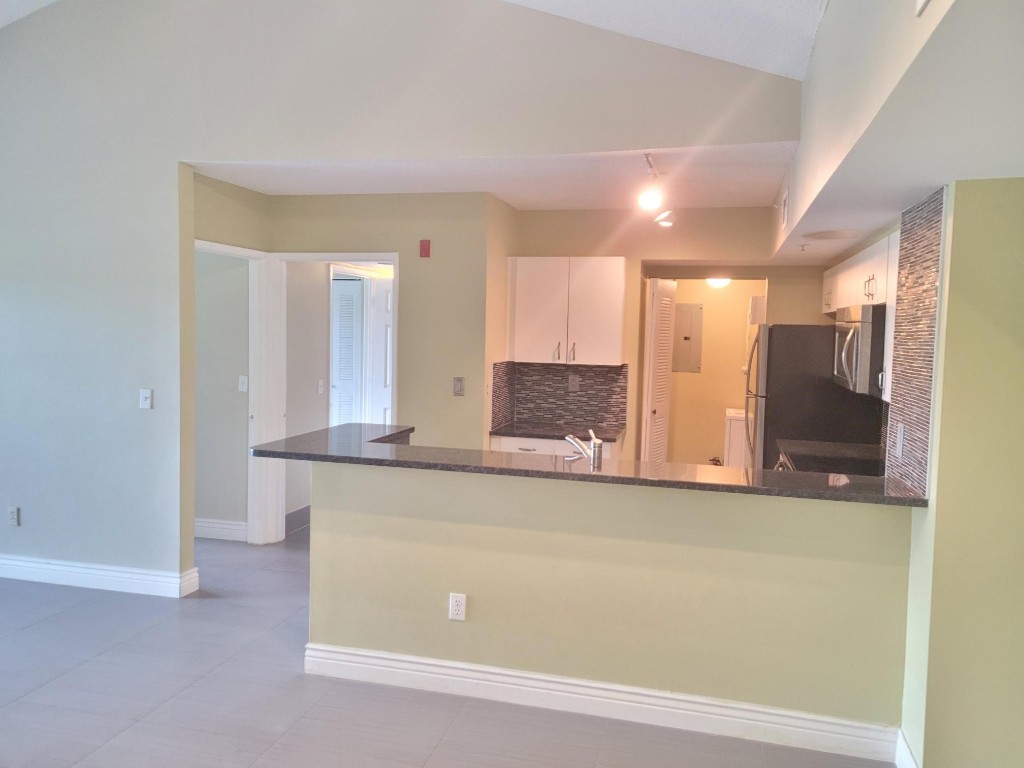 Royal Grand Condo - Residential Lease