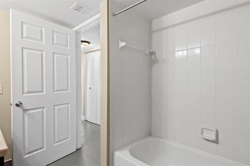 Royal Grand Condo - Residential Lease