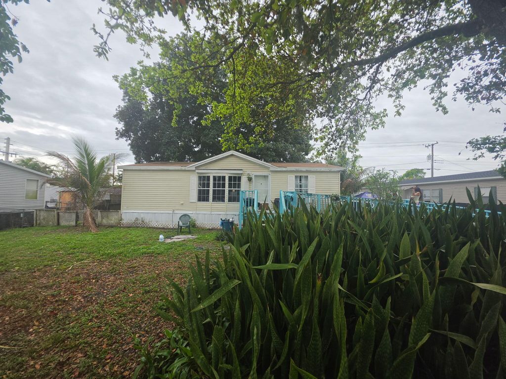 Photo of 13310 SW 6th Court, Davie, FL 33325 (MLS # B26004757)