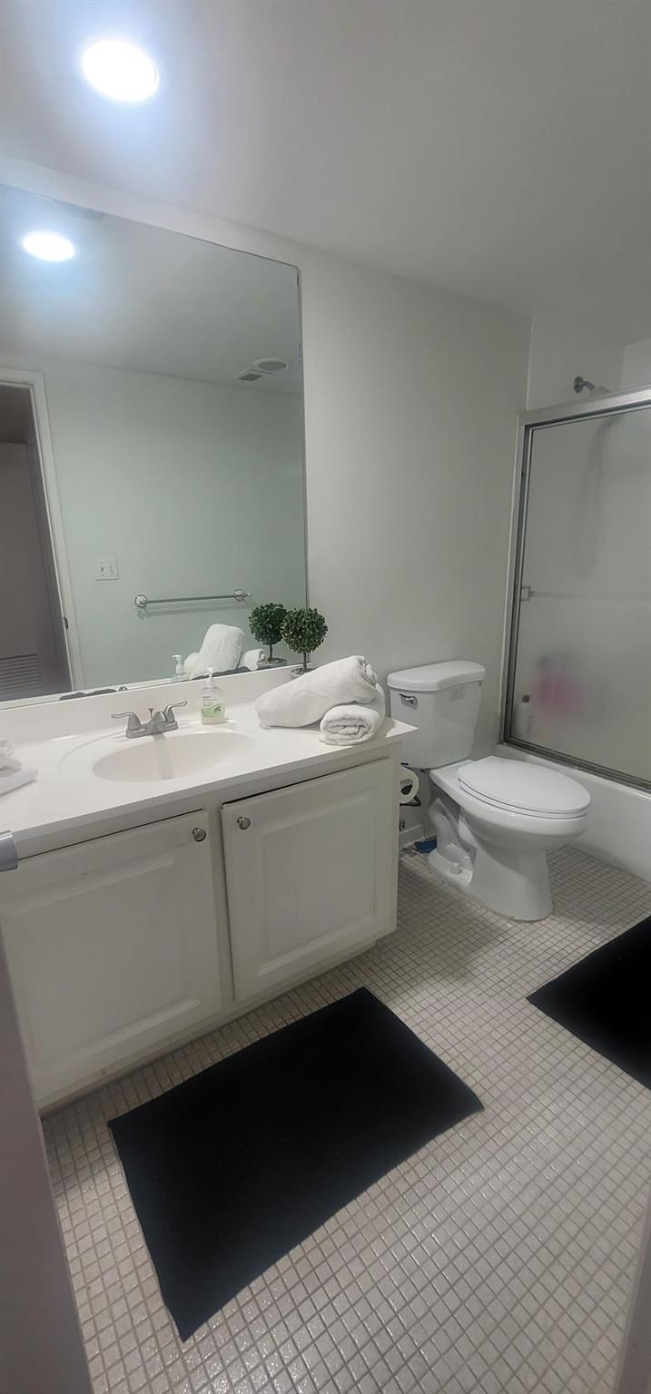 OCEANVIEW BUILDING B - Residential Lease