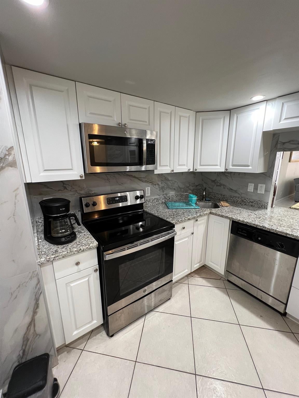 1865 S Ocean Drive 17h