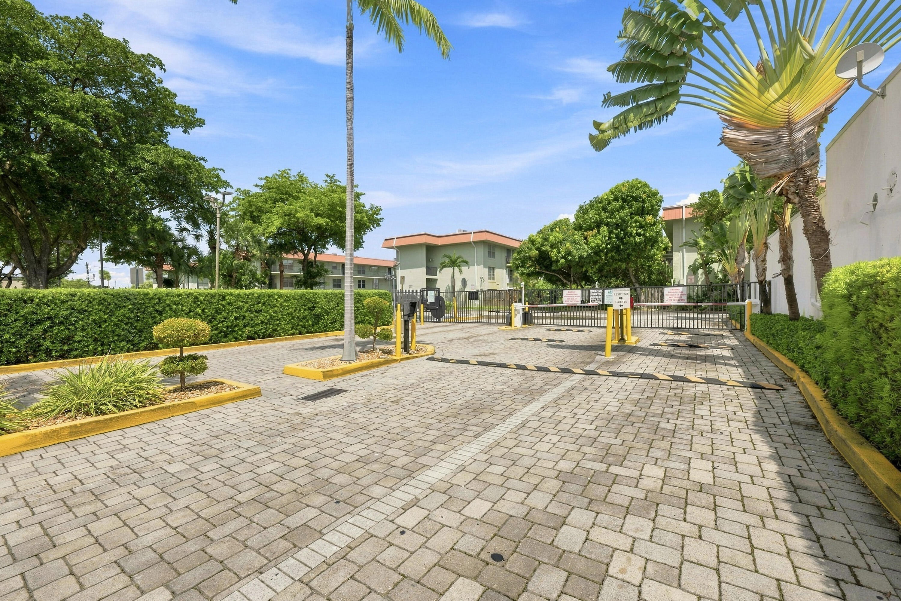 805 W Oakland Park Boulevard
