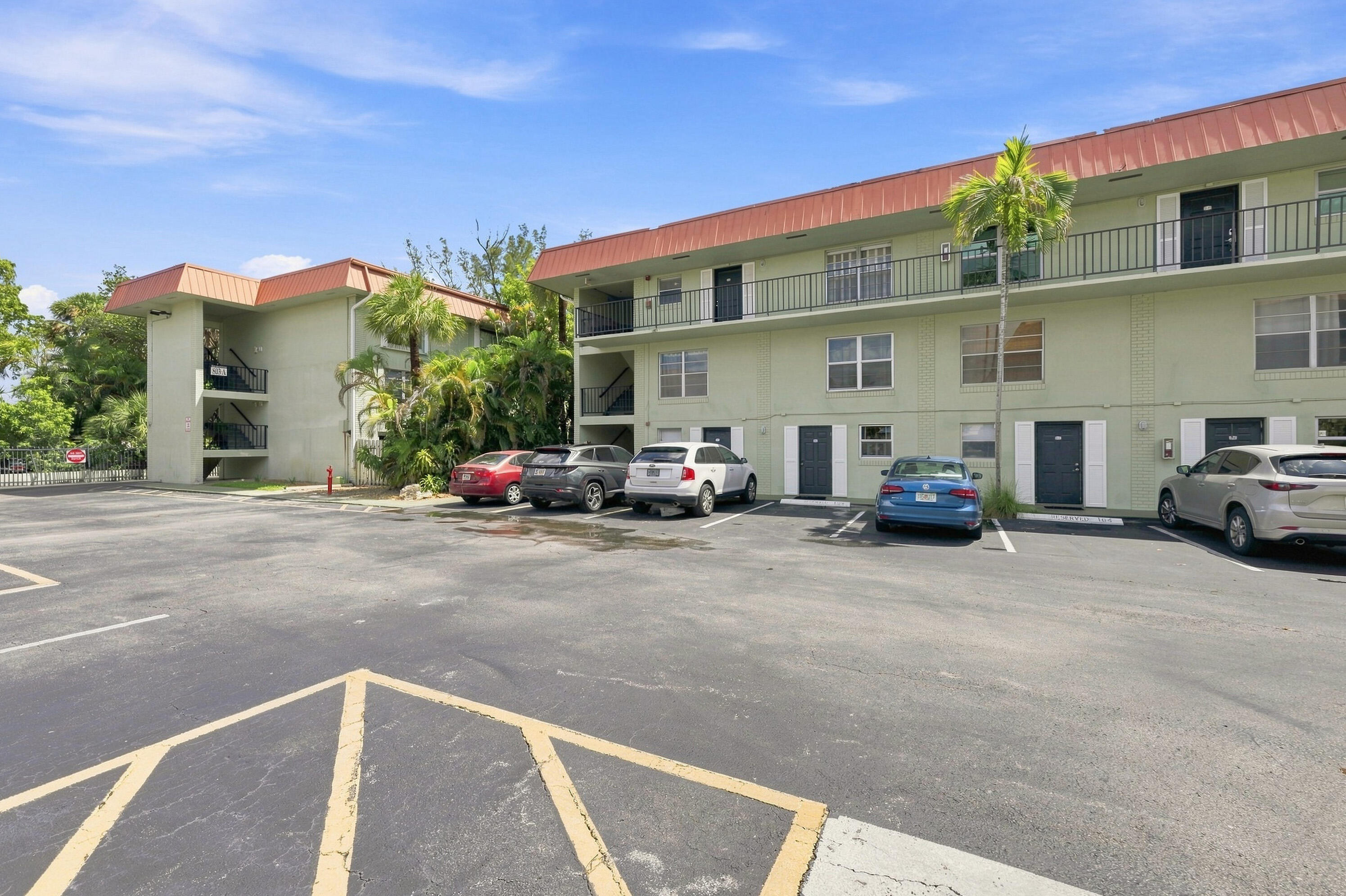 805 W Oakland Park Boulevard