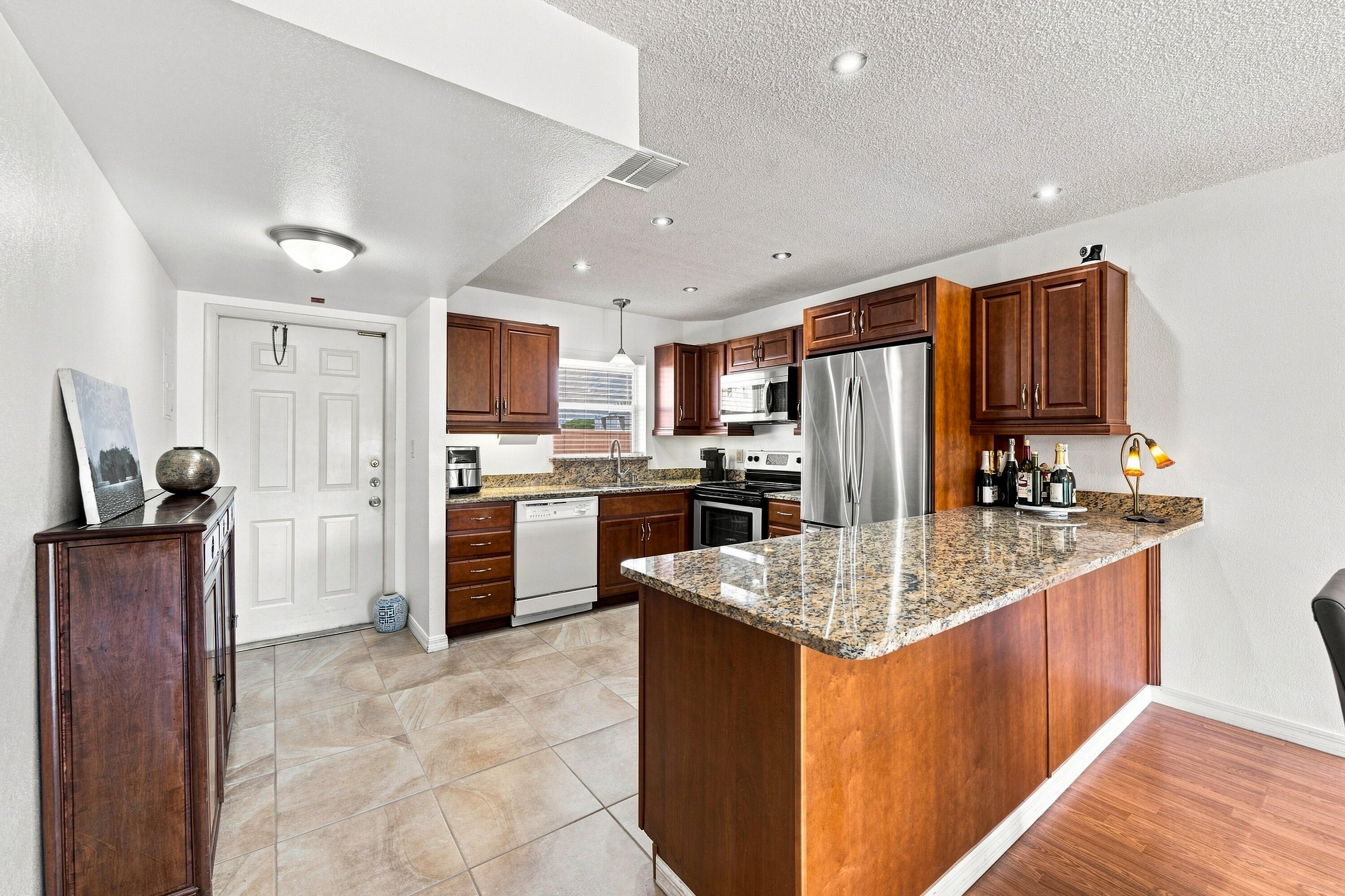 805 W Oakland Park Boulevard