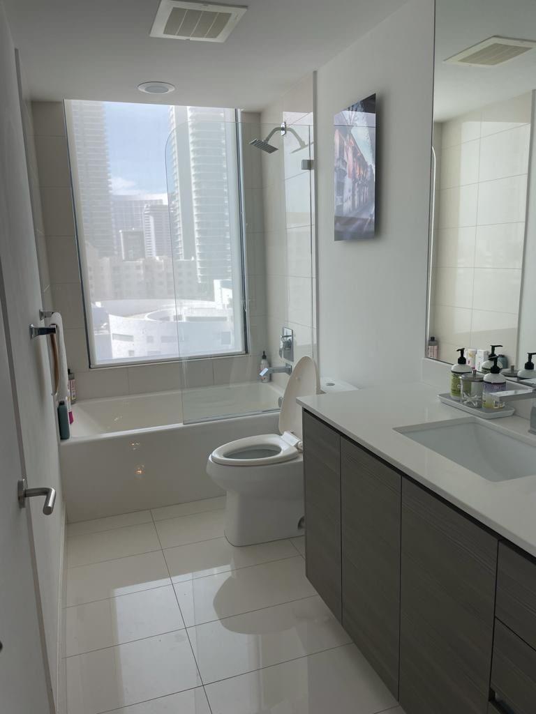 Iconbay - Residential Lease