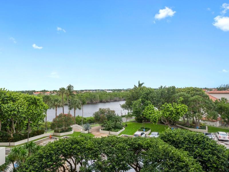 SEA RANCH CLUB - Residential