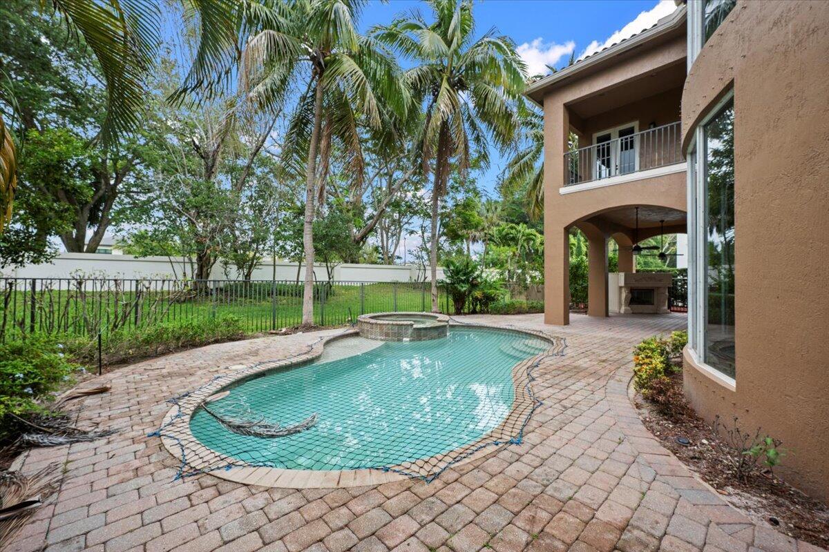 17614 Circle Pond Court