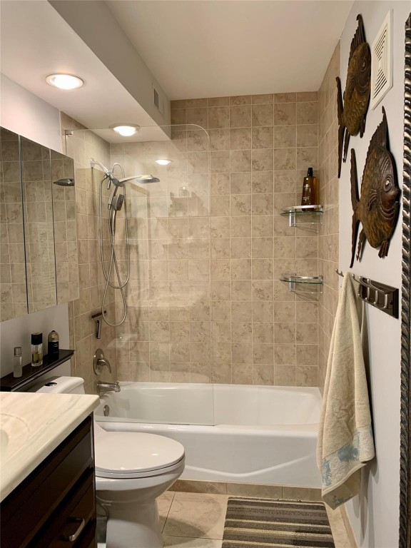 THE WOODS CONDOMINIUM - Residential